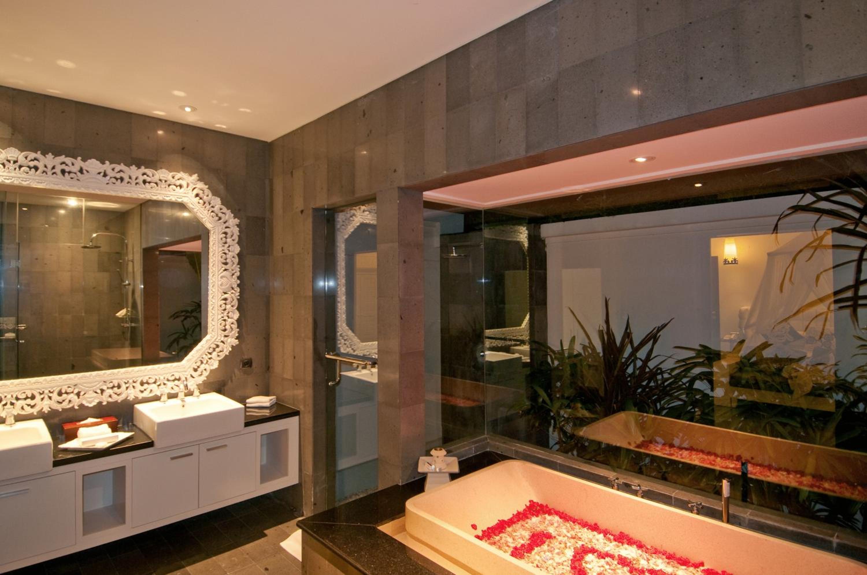 Two-Bedroom Villa with Private Pool - Photo 21