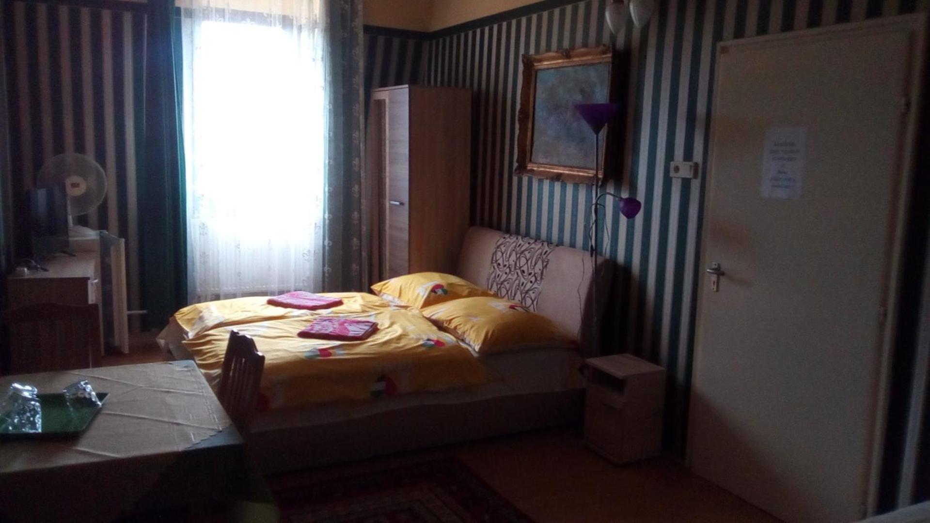 Family Room with Bathroom photo 1