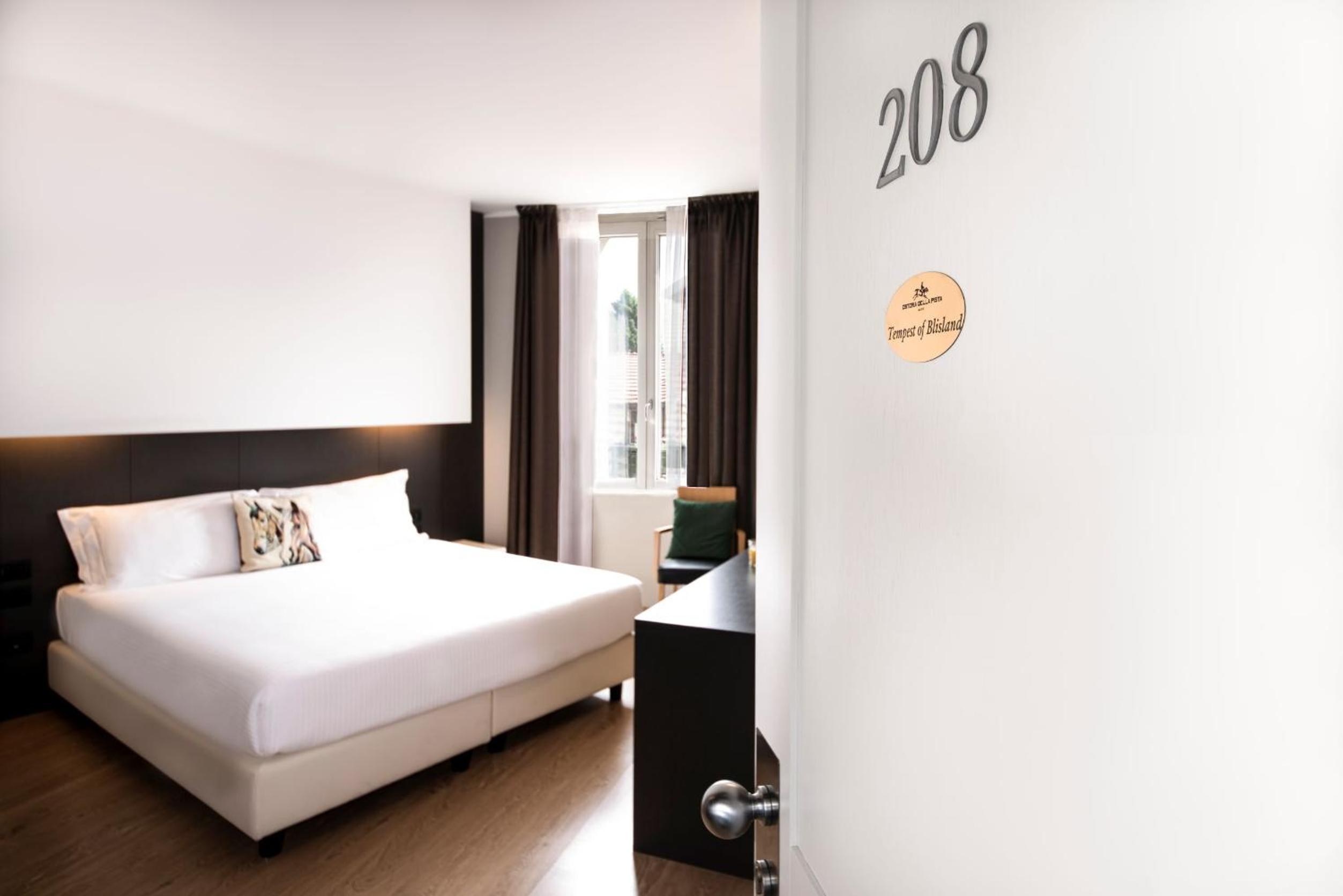 Double Room - Photo 4