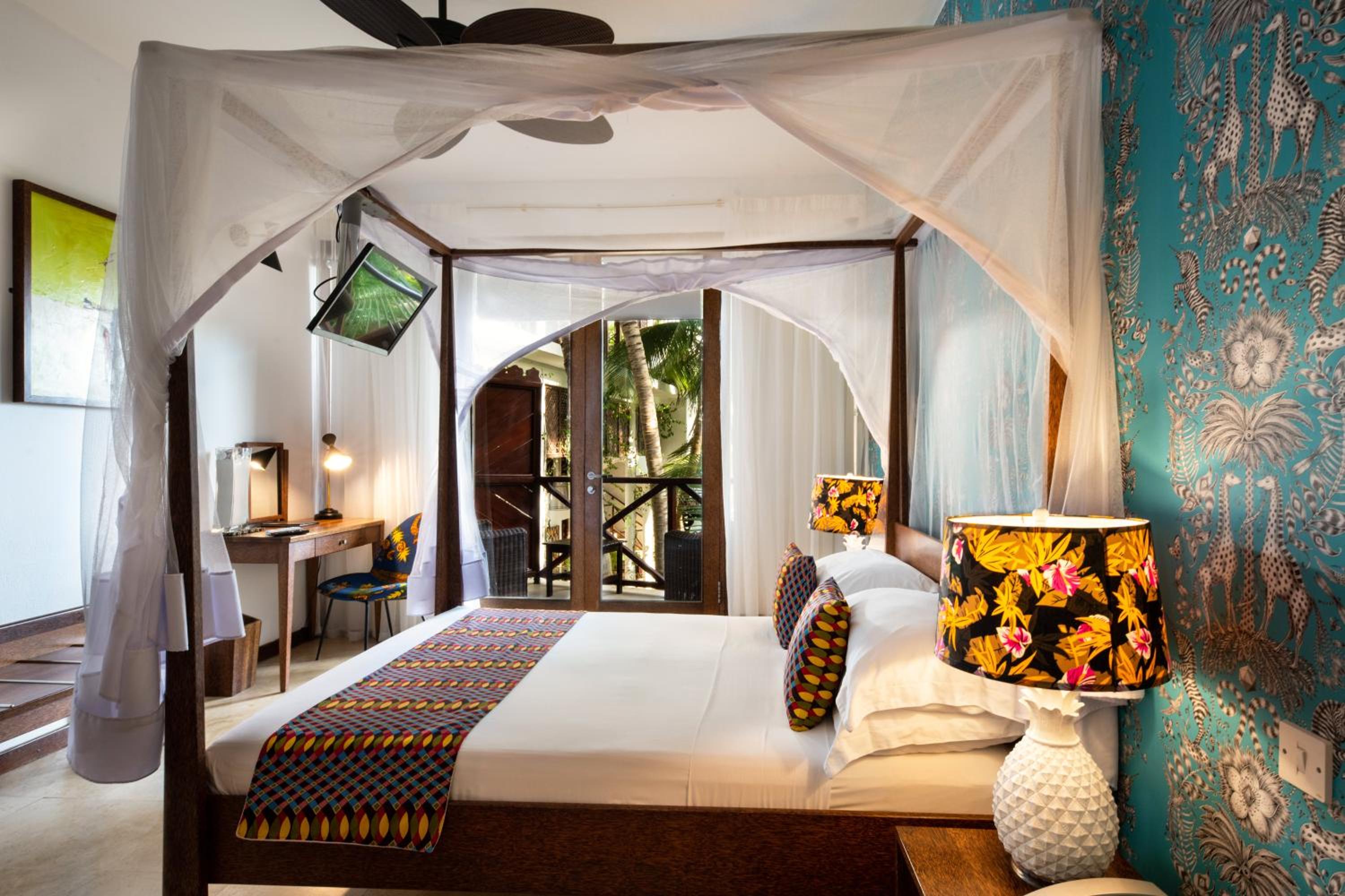 Z Hotel Queen Room with Reduced Garden View