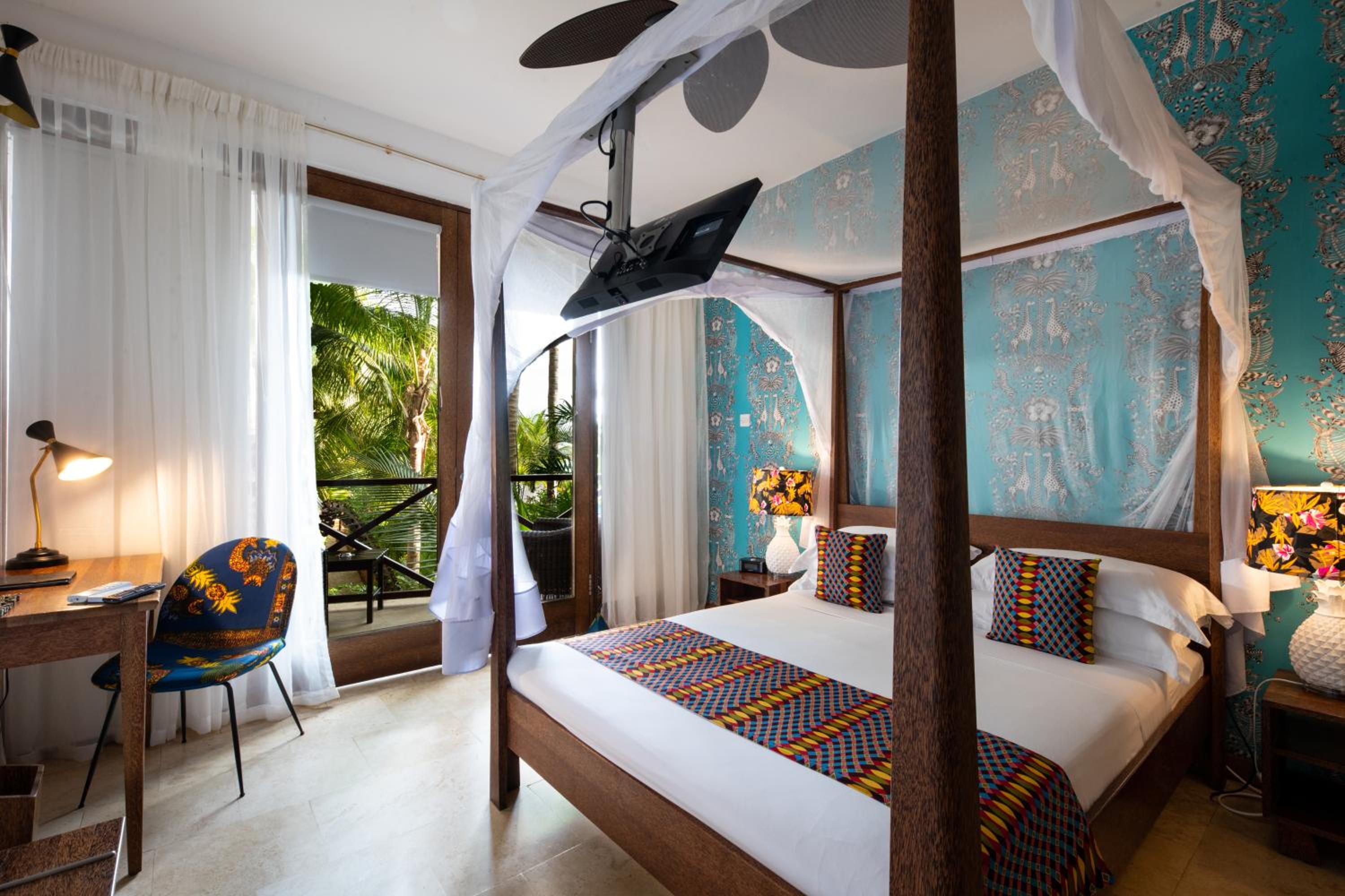 Z Hotel Queen Room with Garden View
