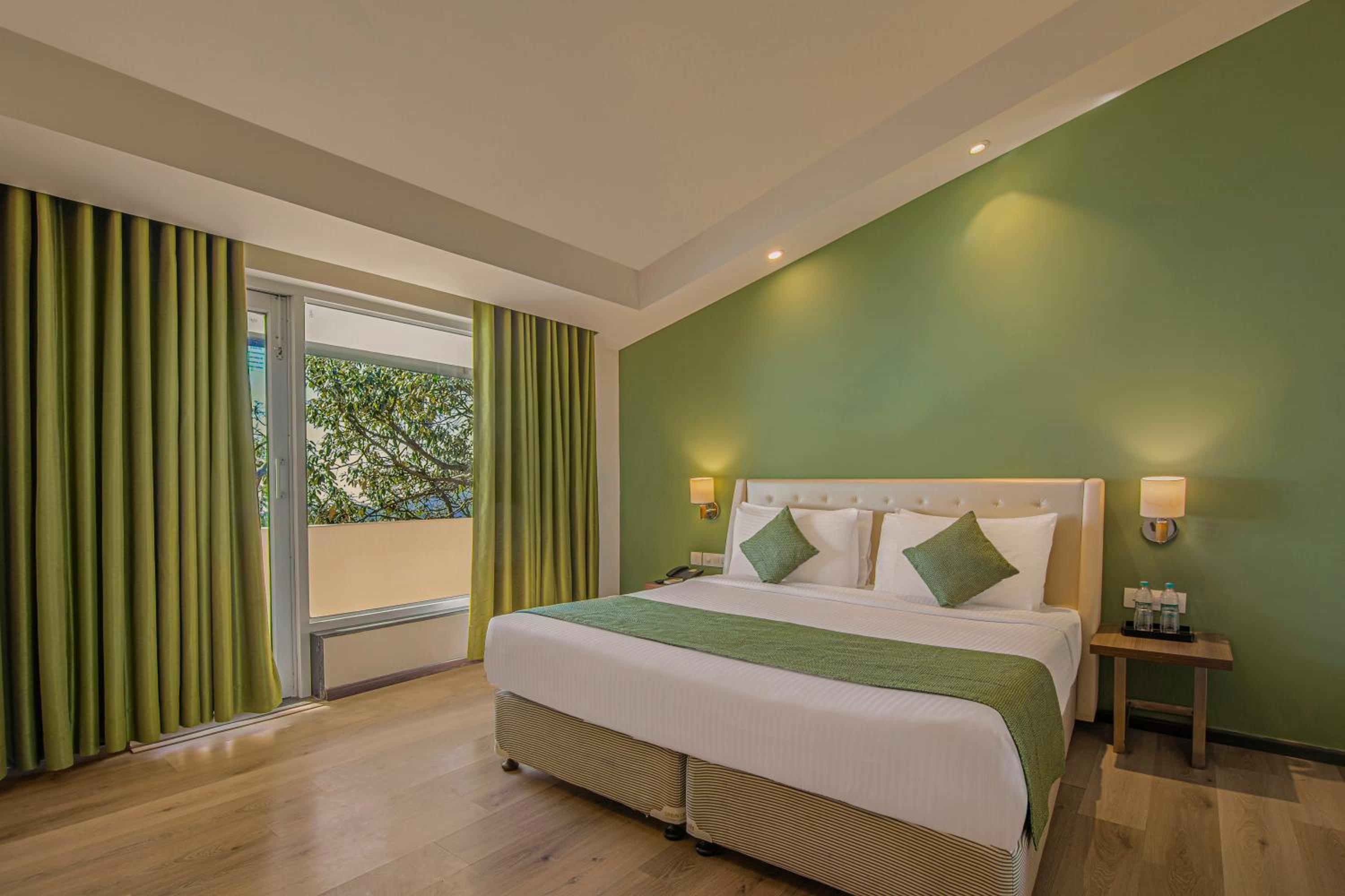 Privilege Suite with Balcony - Photo 2
