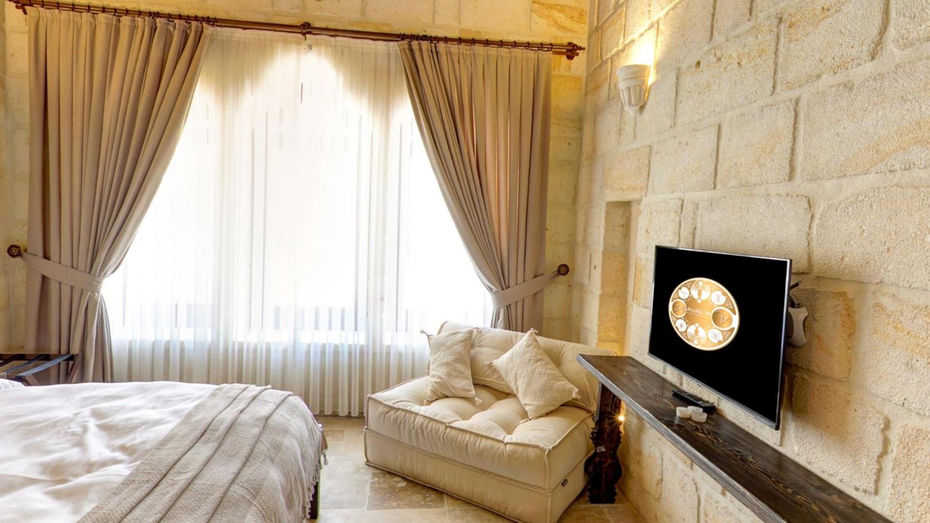 Superior Double Room - Photo 2