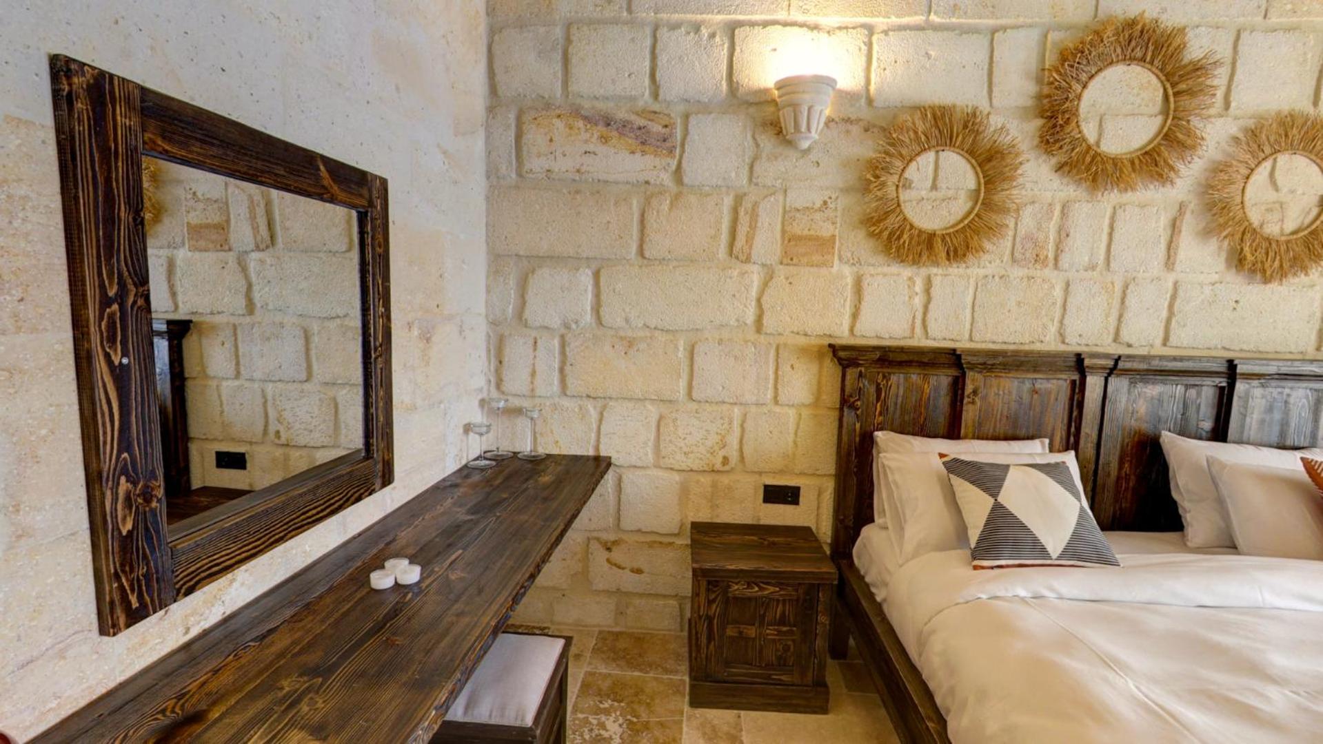 Superior Double Room - Photo 3