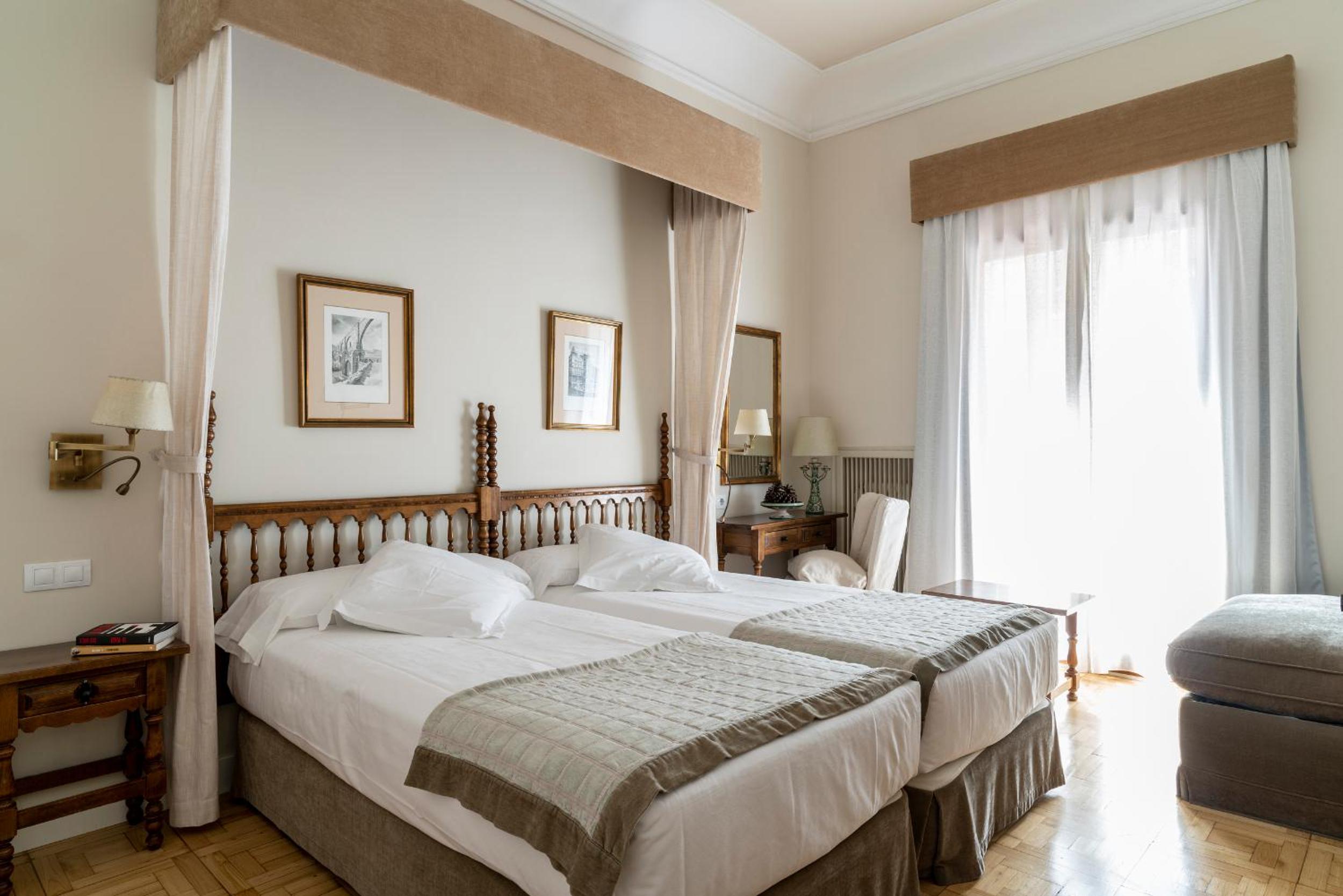 Standard Double Room - Photo 4