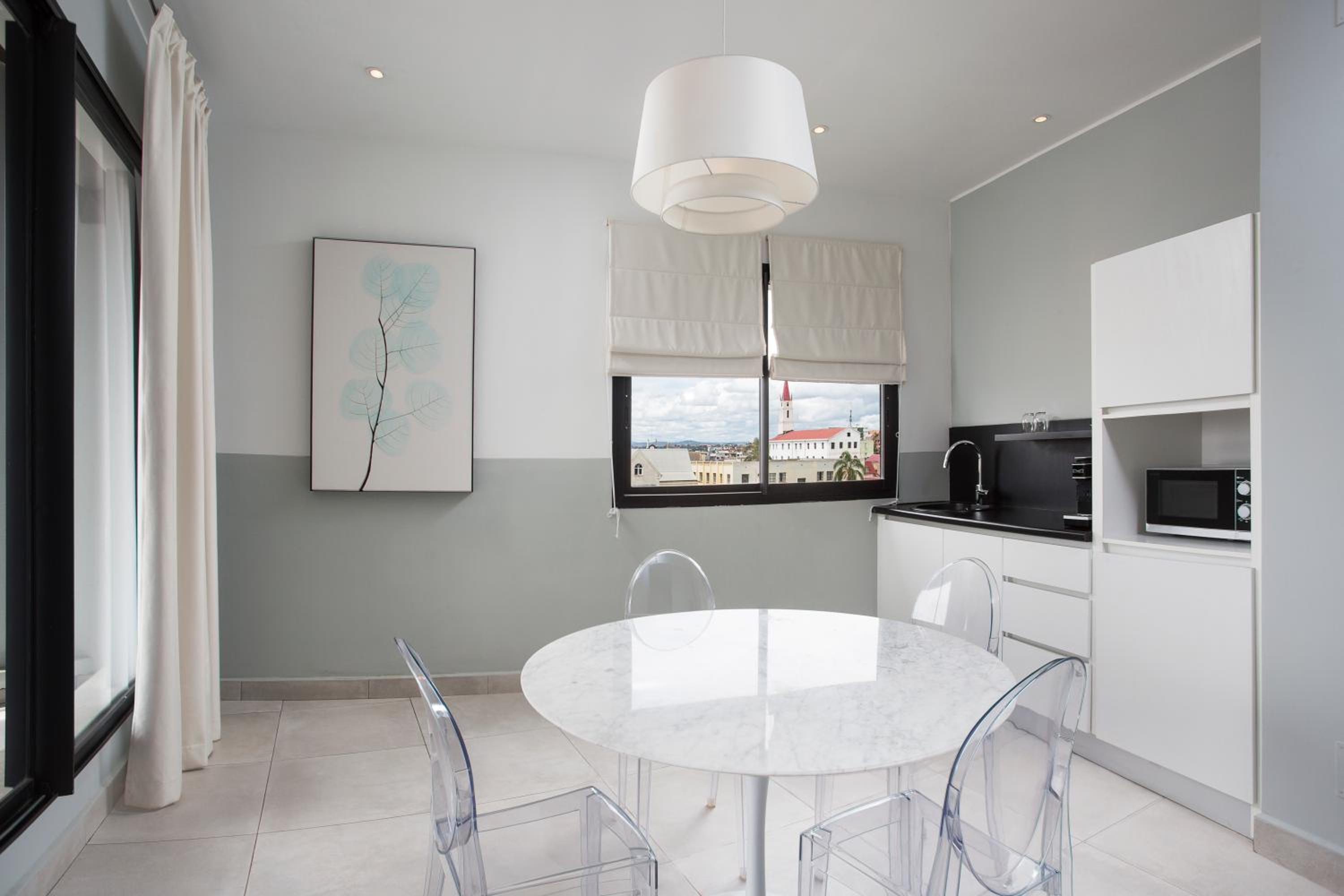 Two Bedroom Family Suite - Photo 7