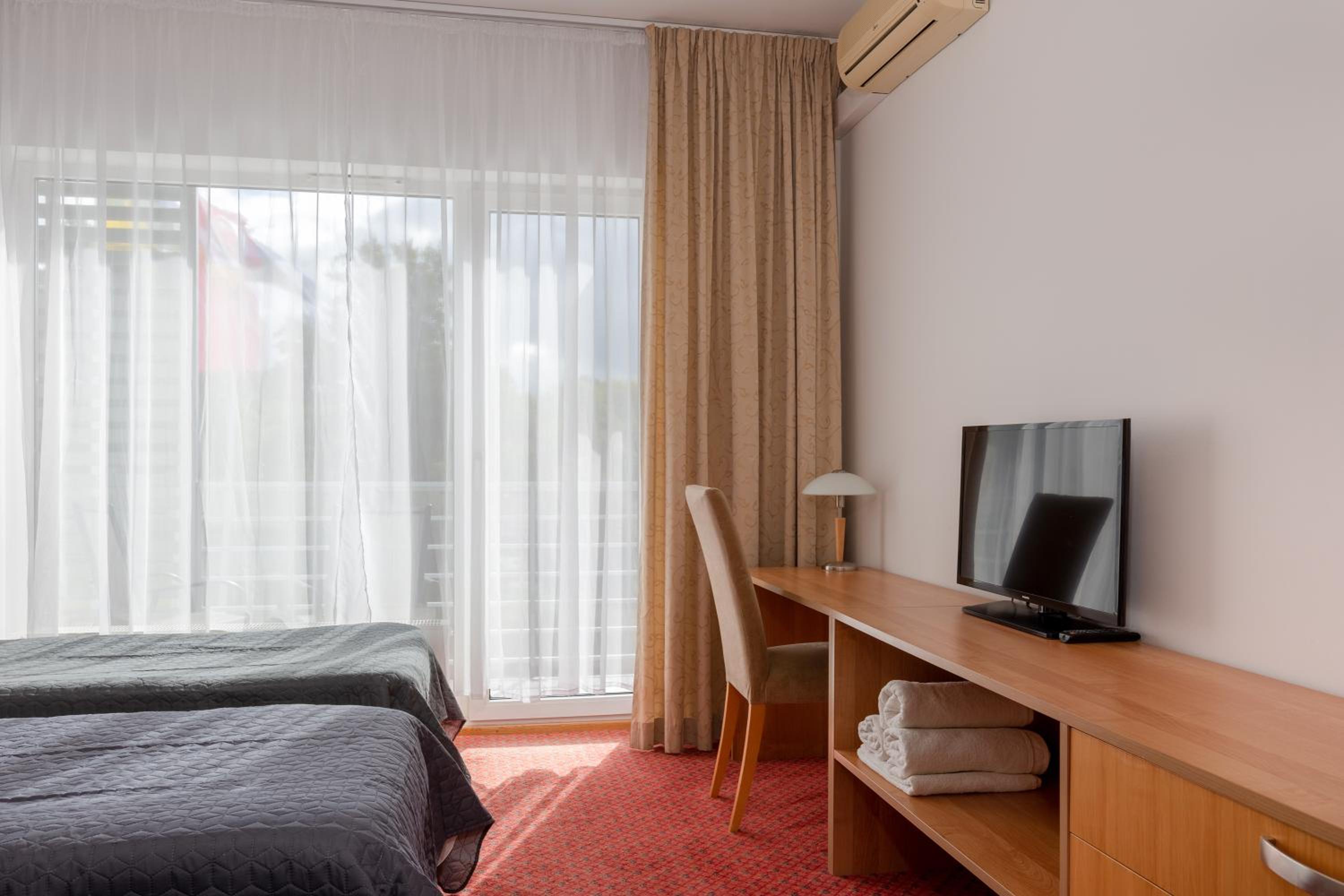 Twin Room with Balcony photo 2