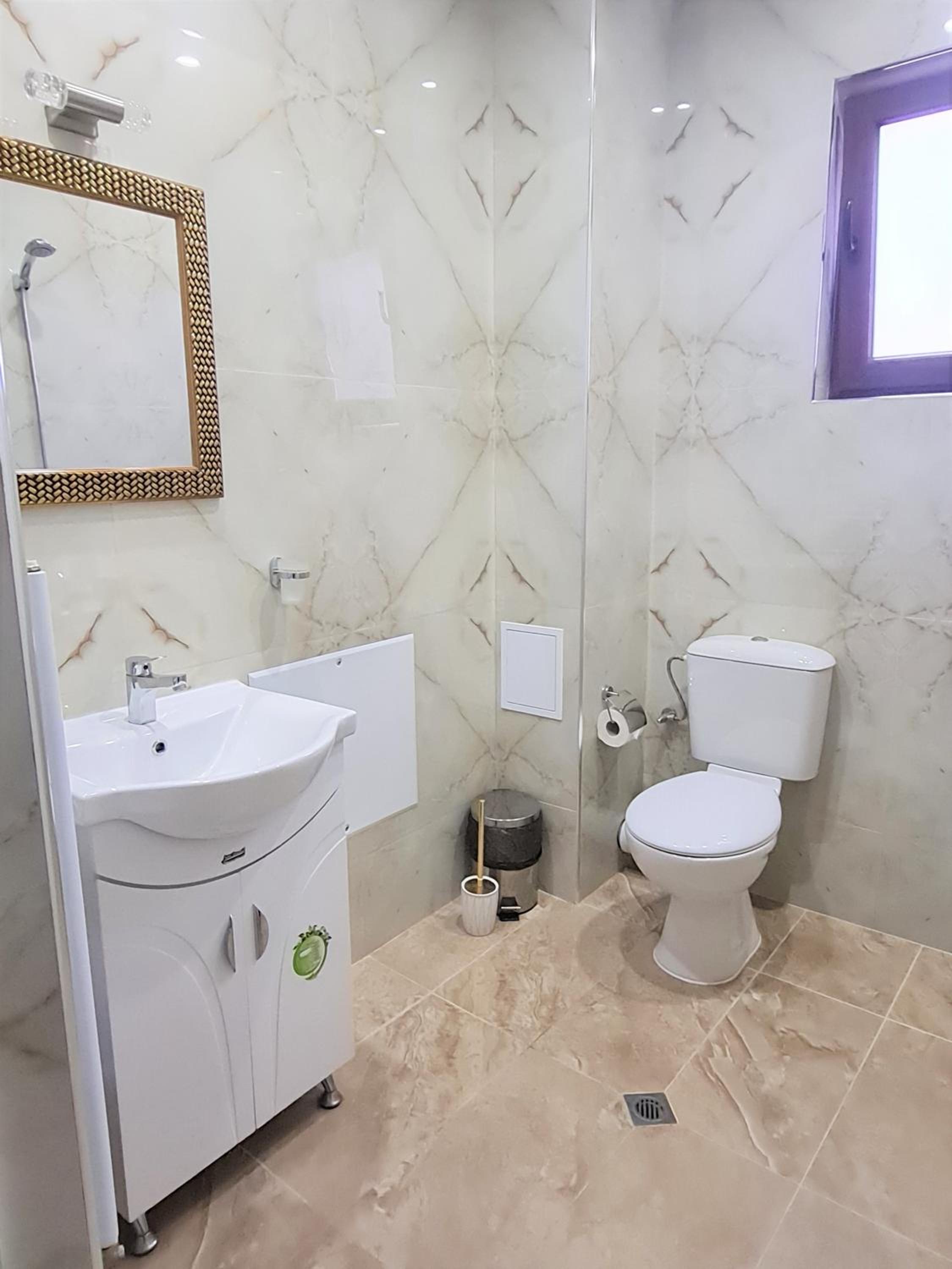 Apartment - Photo 4