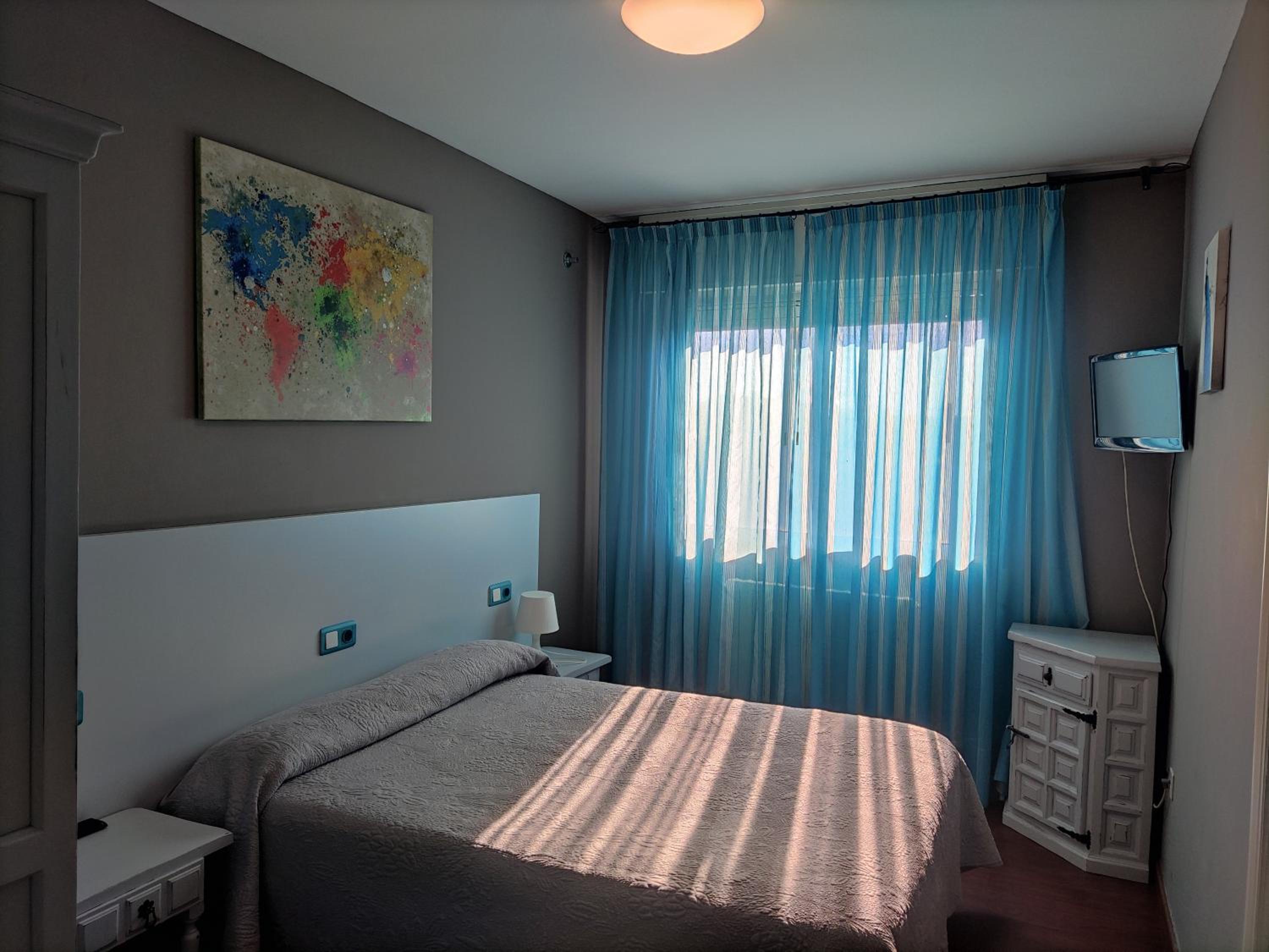Double or Twin Room - Photo 10