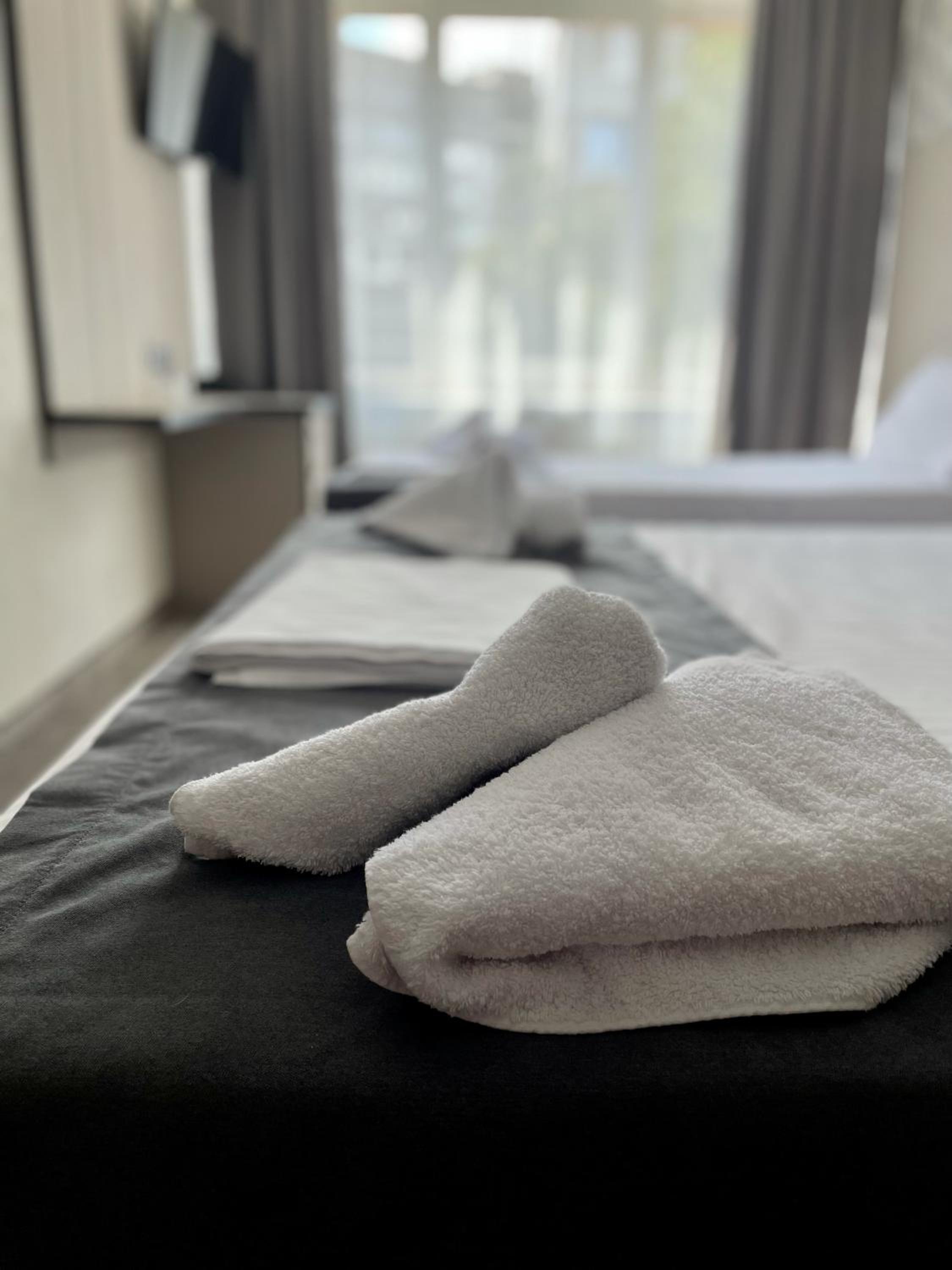 Double or Twin Room - Photo 4