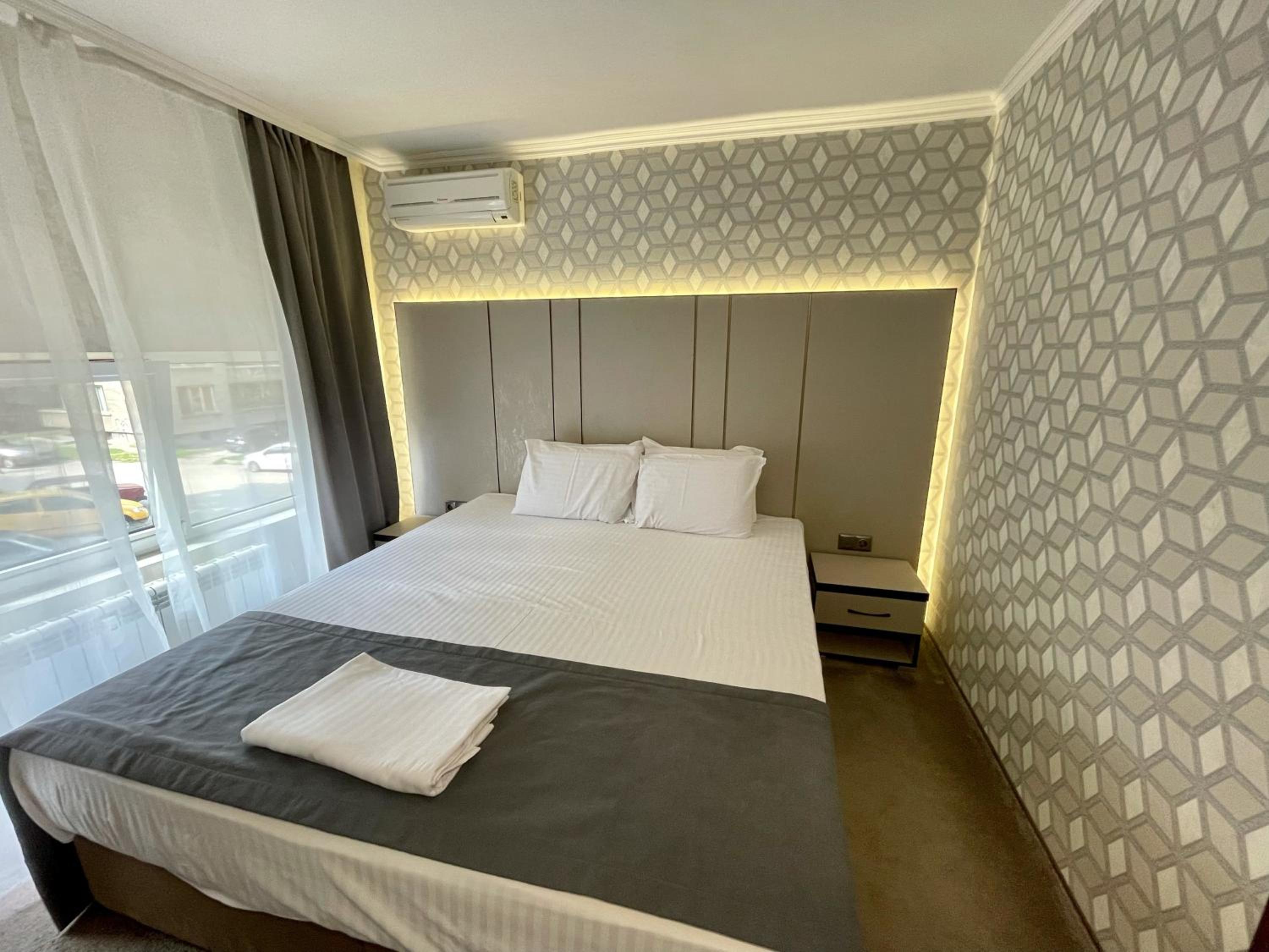 Double or Twin Room - Photo 1