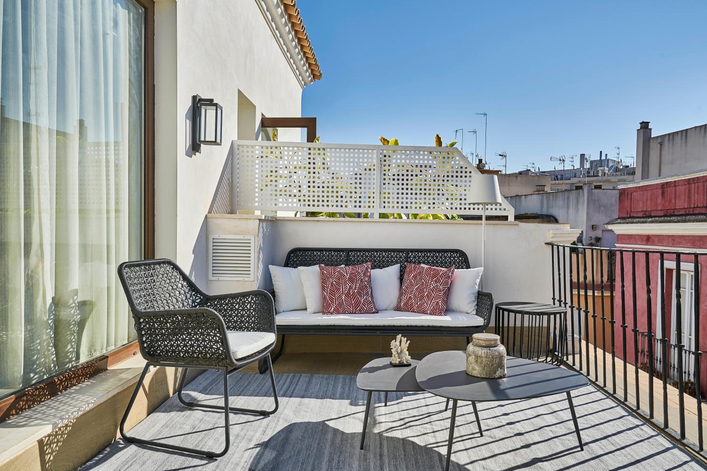 Junior Suite with Terrace - Photo 17