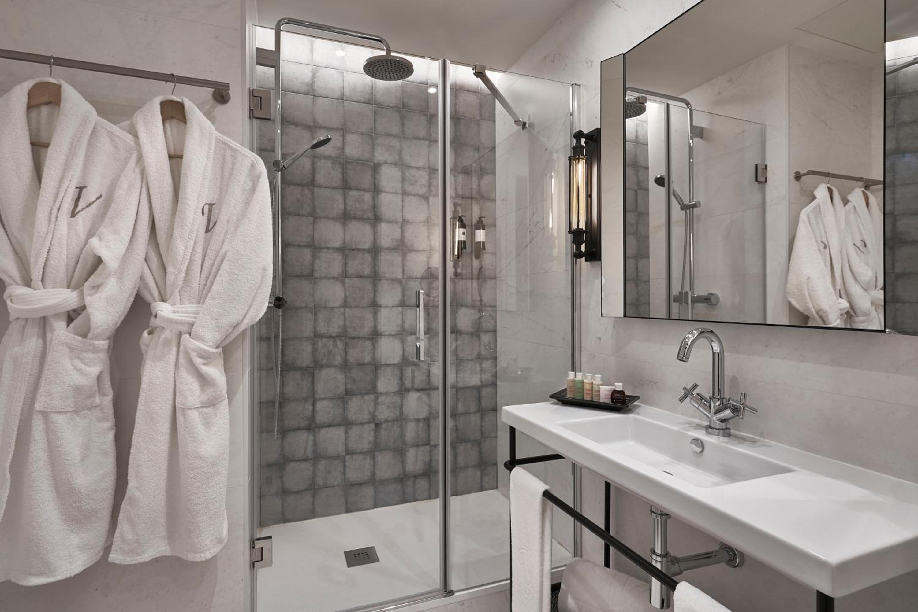 Junior Suite with Terrace - Photo 6