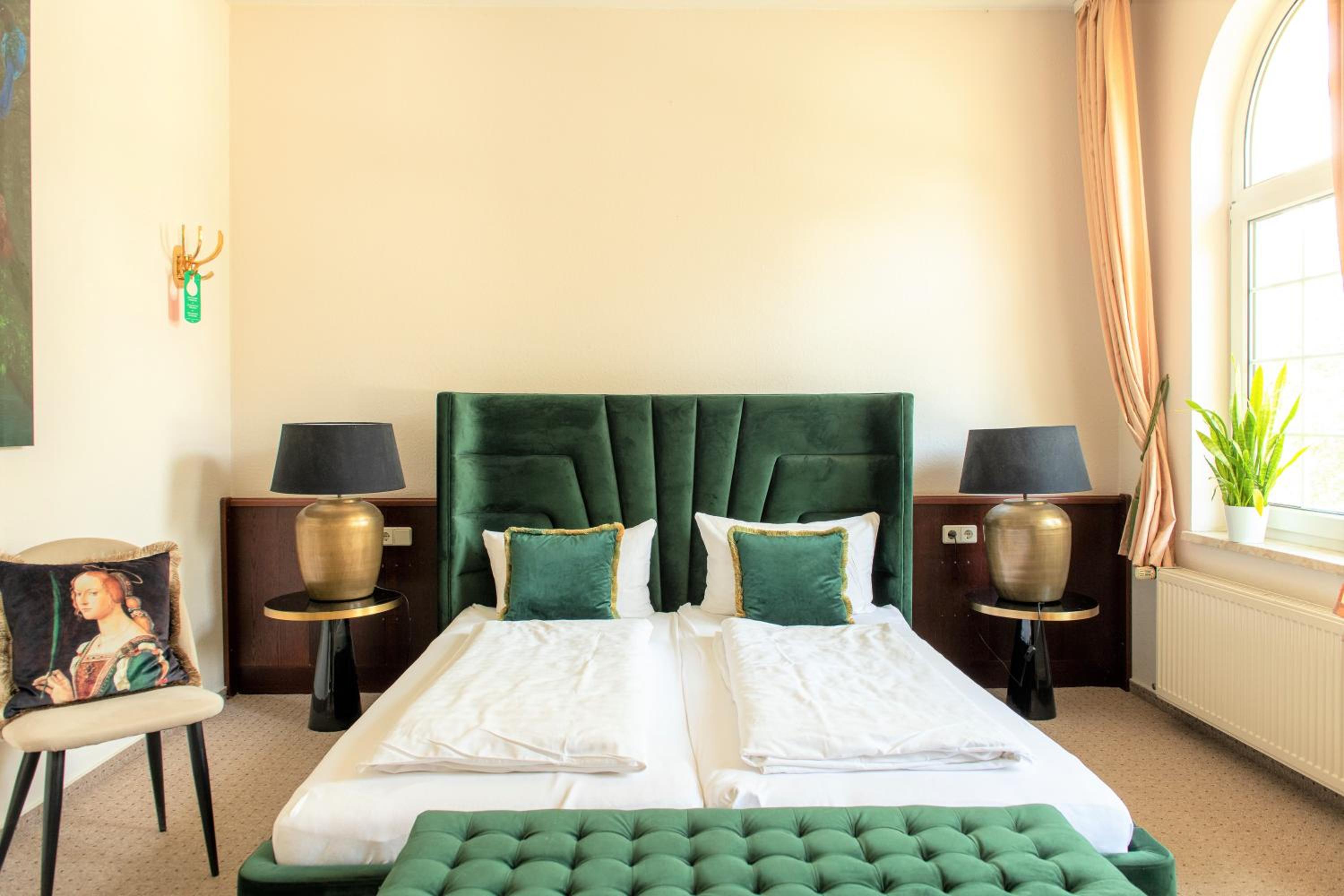 Standard Double Room - Photo 9