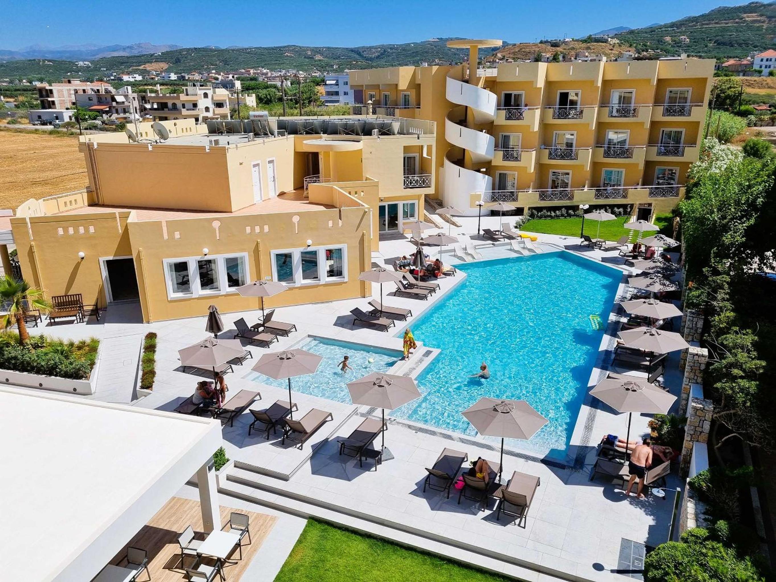 Standard Room | Pool View - Photo 2