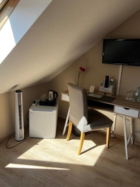 Maisonette Twin Room With 2 Single Beds - Photo 2