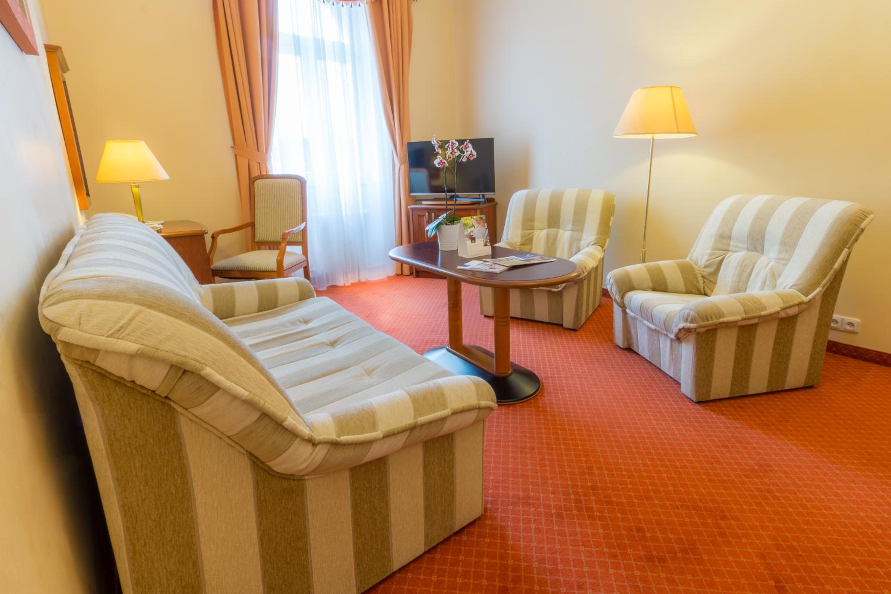Apartment with Wellness and Fitness Access - Photo 9