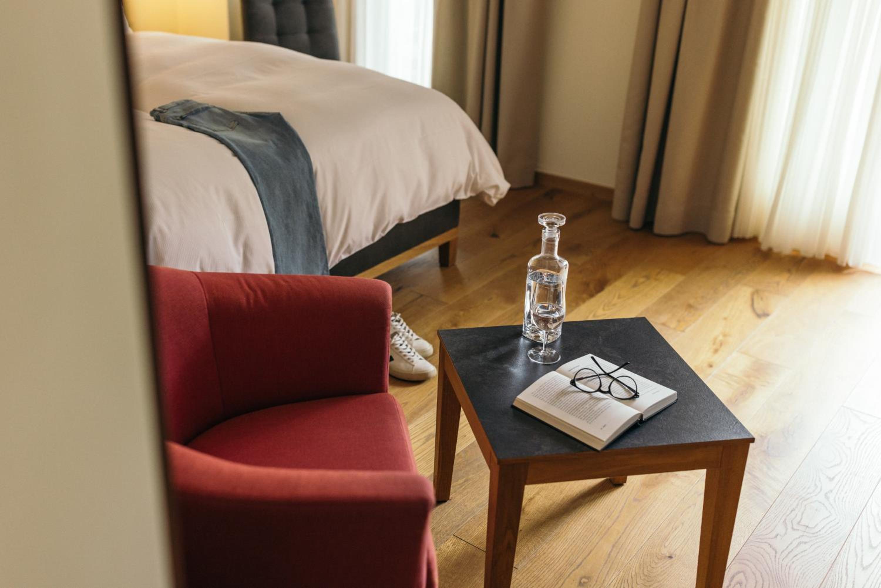 Deluxe Double Room with Matterhorn View - Photo 8