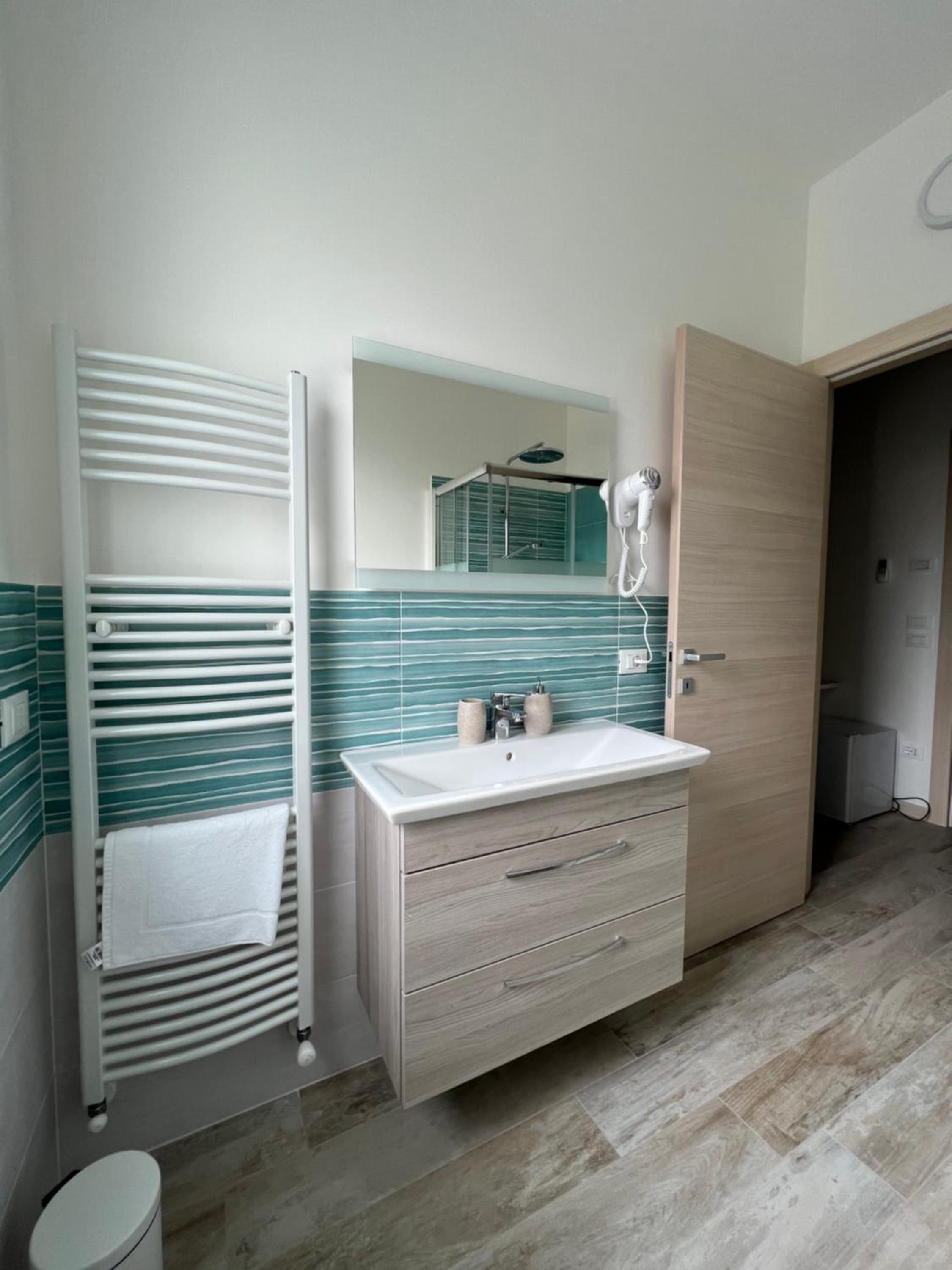 Standard Double Room - Photo 2