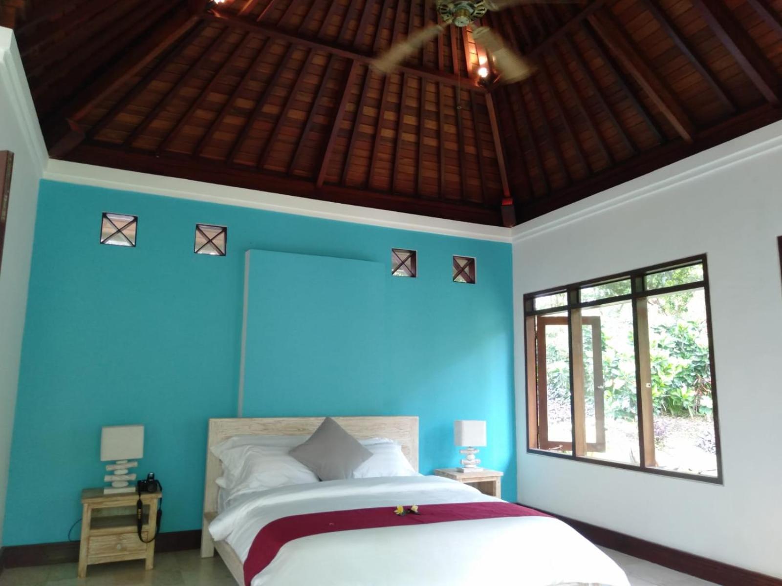 Deluxe Double Room with Bath - Photo 1