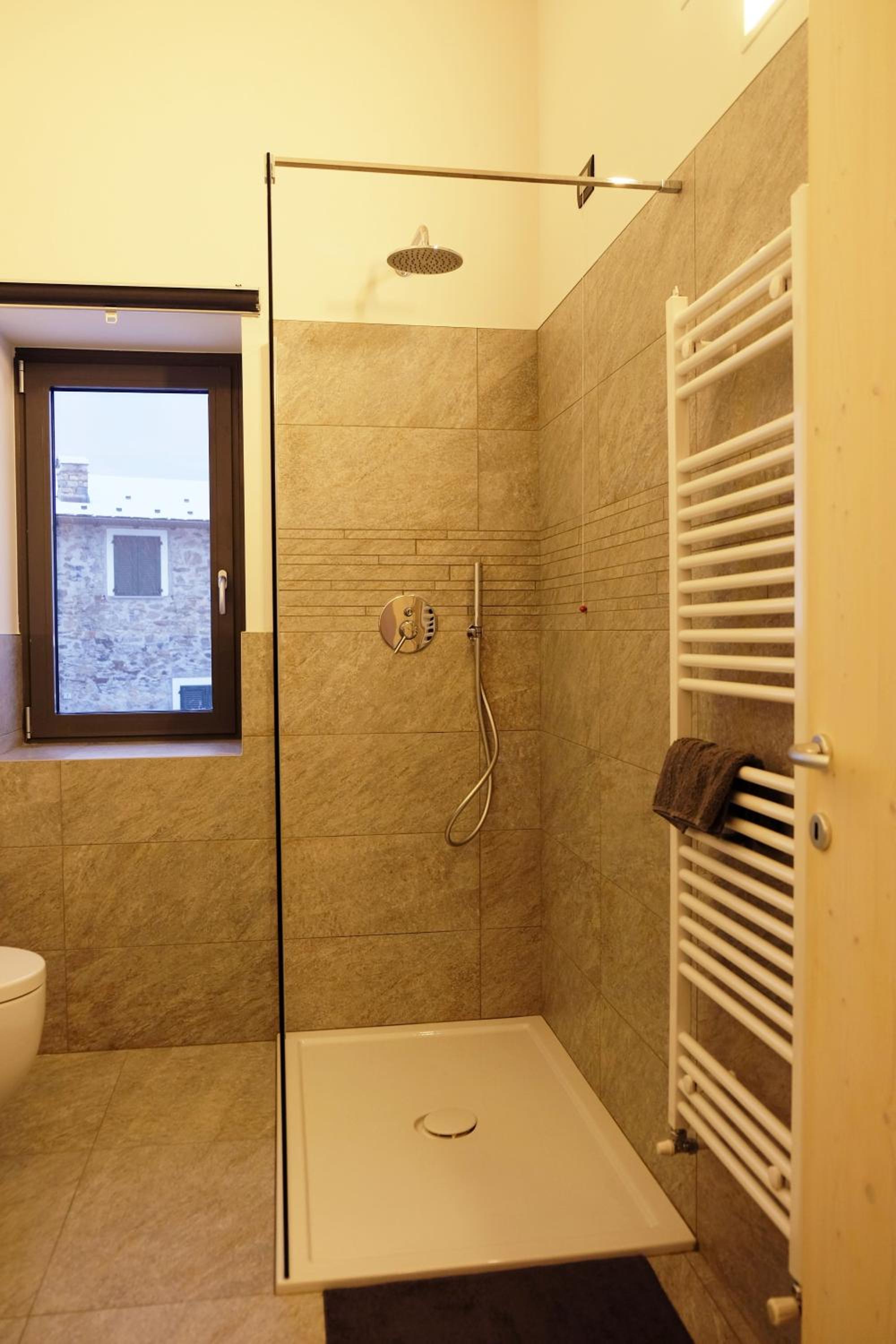 Double or Twin Room with Private Bathroom photo 2