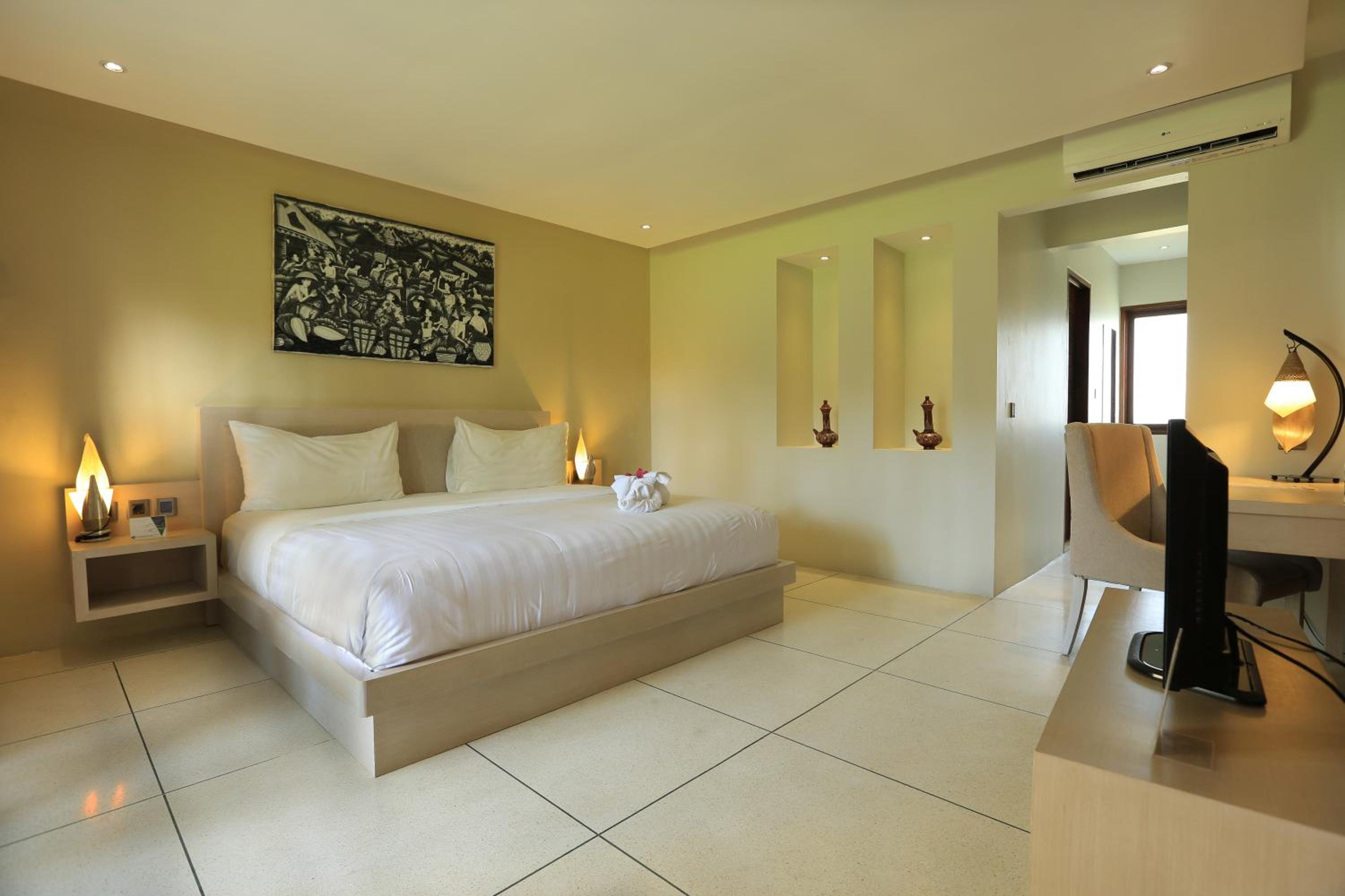 Partial Ocean View Room