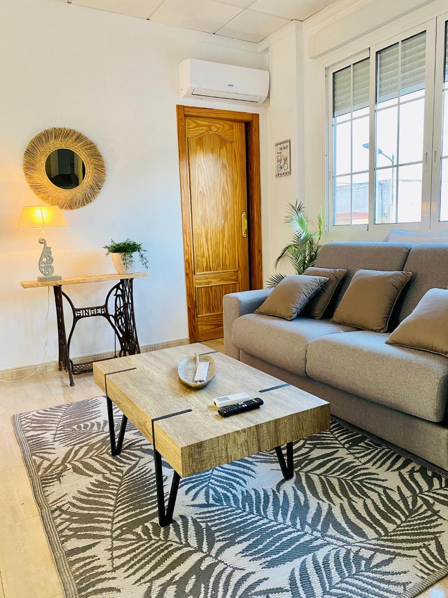 One-Bedroom Apartment photo 3