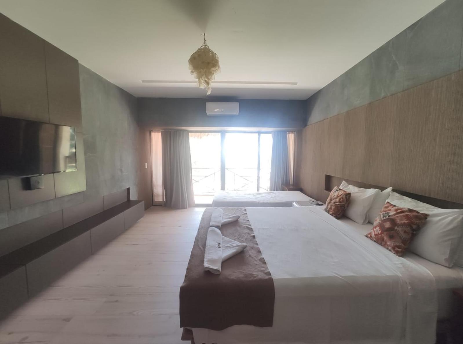 Deluxe Suite with Sea View