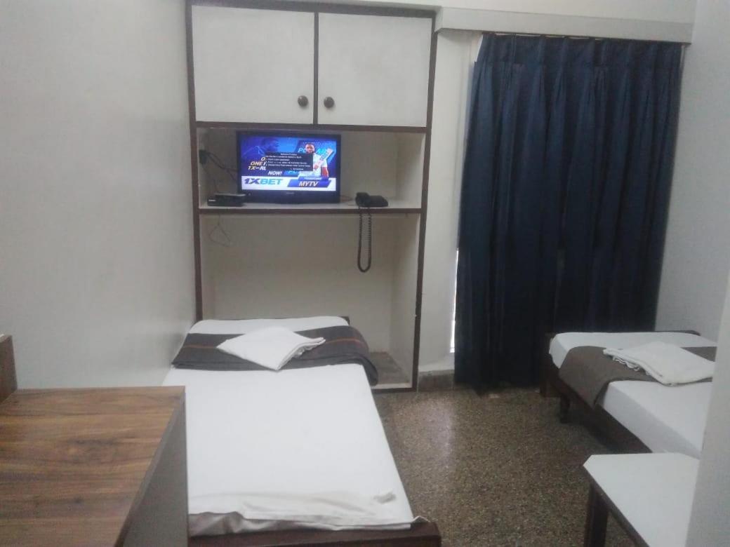 Economy Double Room - Photo 6