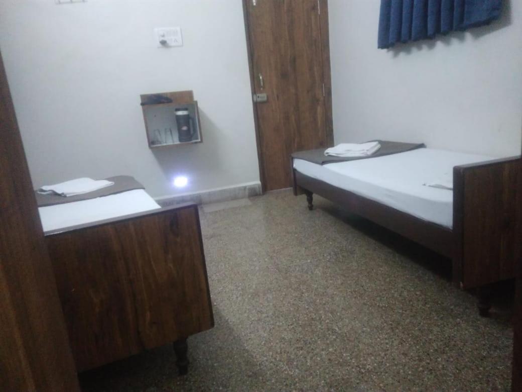 Economy Double Room - Photo 4