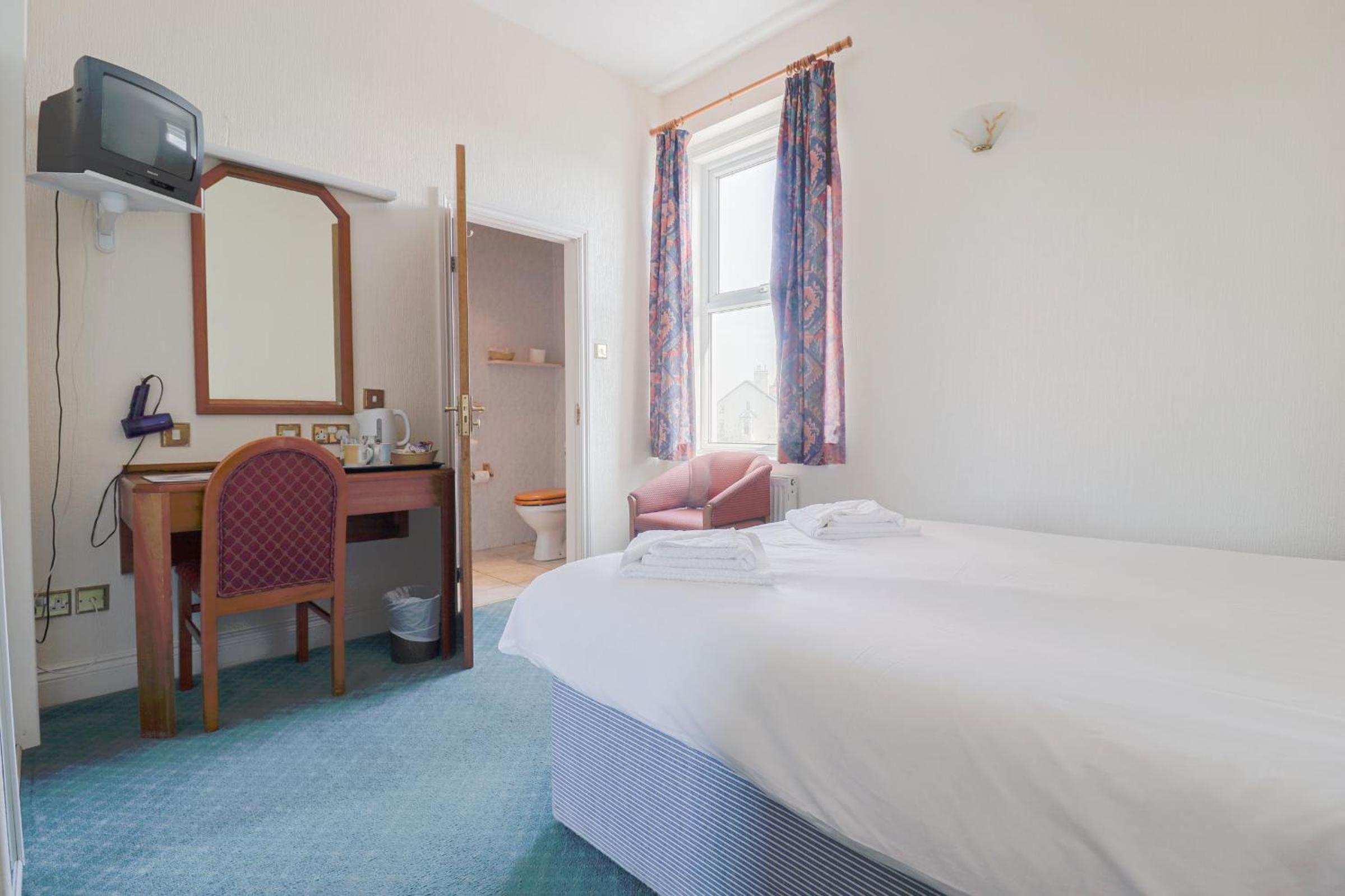 Standard Double Room photo 2