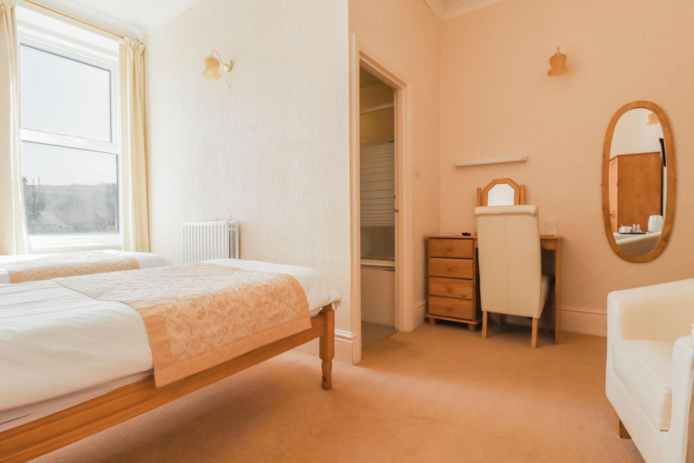 Superior Twin Room with Sea View photo 2
