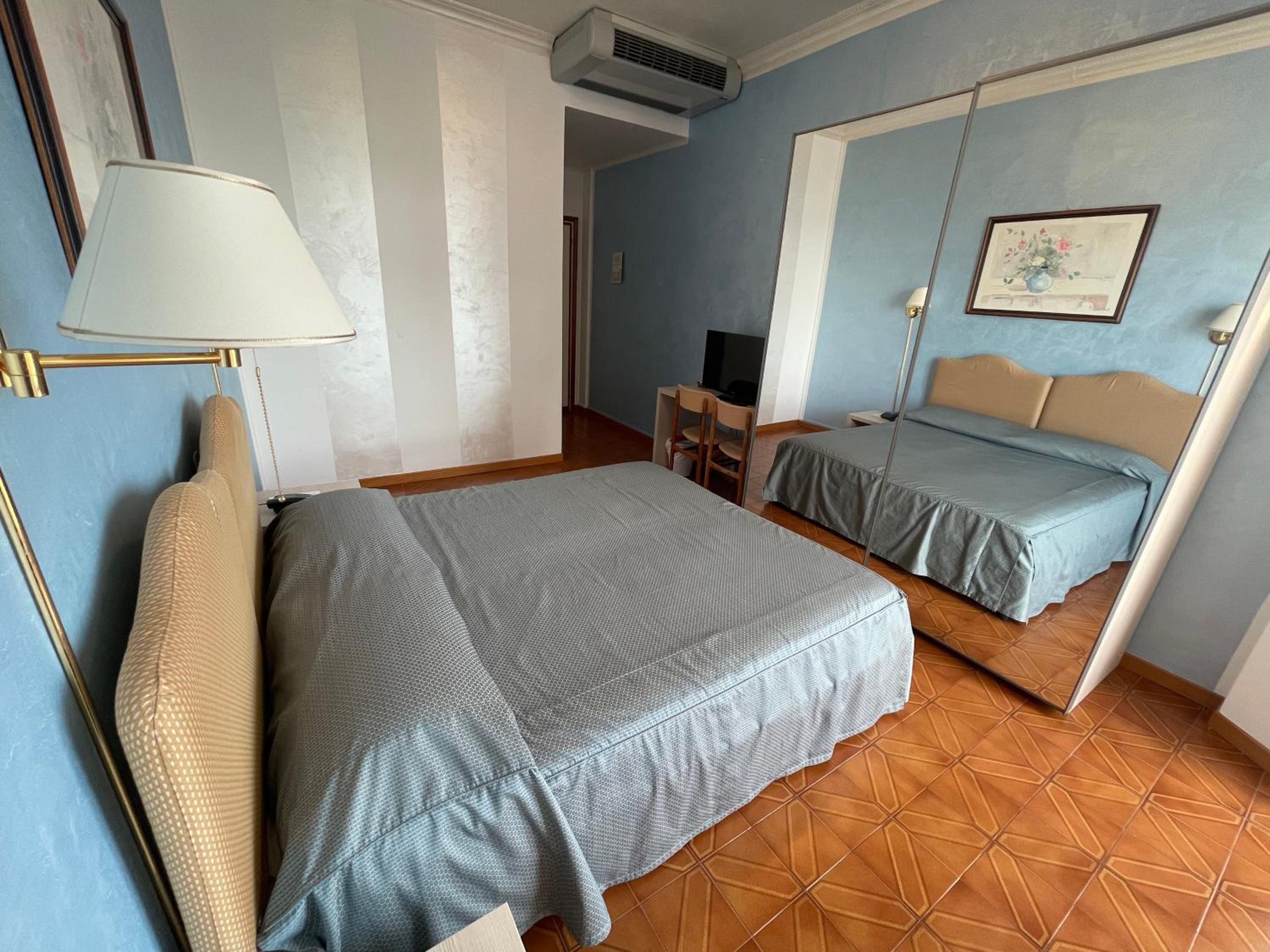 Standard Double Room photo 1