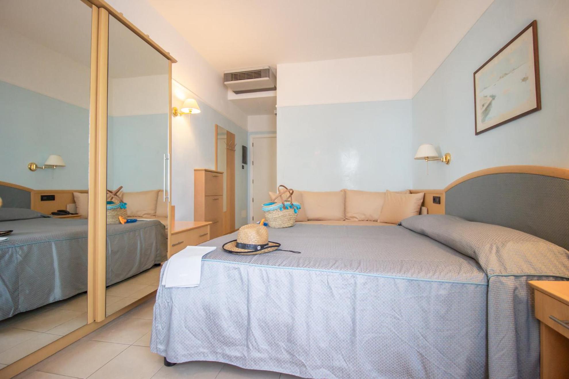 Superior Double Room - Photo 1