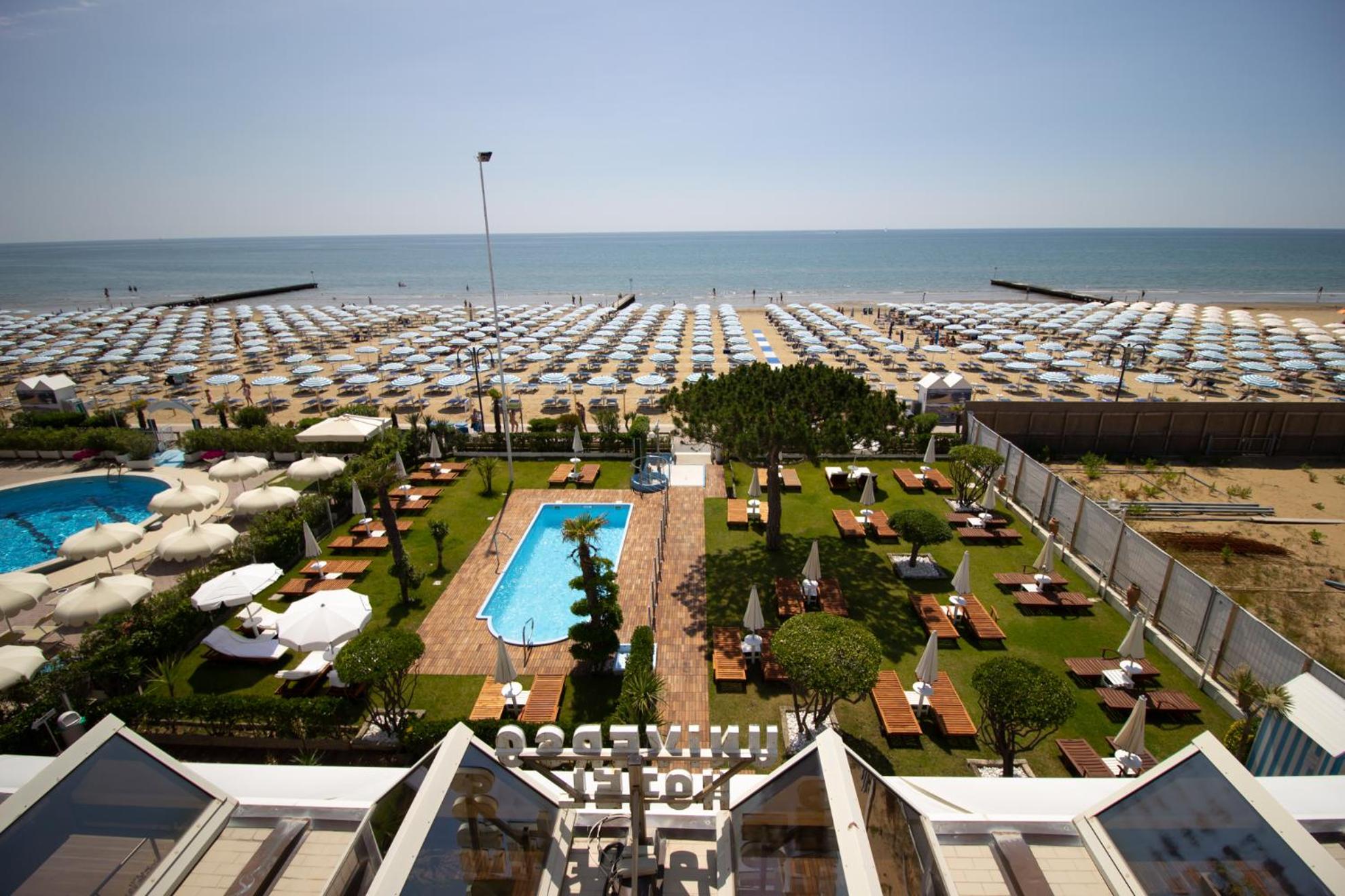 Superior Double Room with Frontal Sea View photo 3