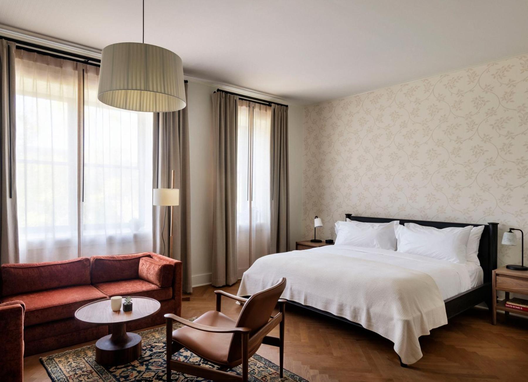 Deluxe King Room