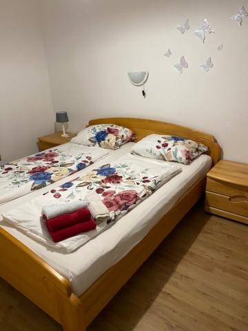 Three-Bedroom House - Photo 10