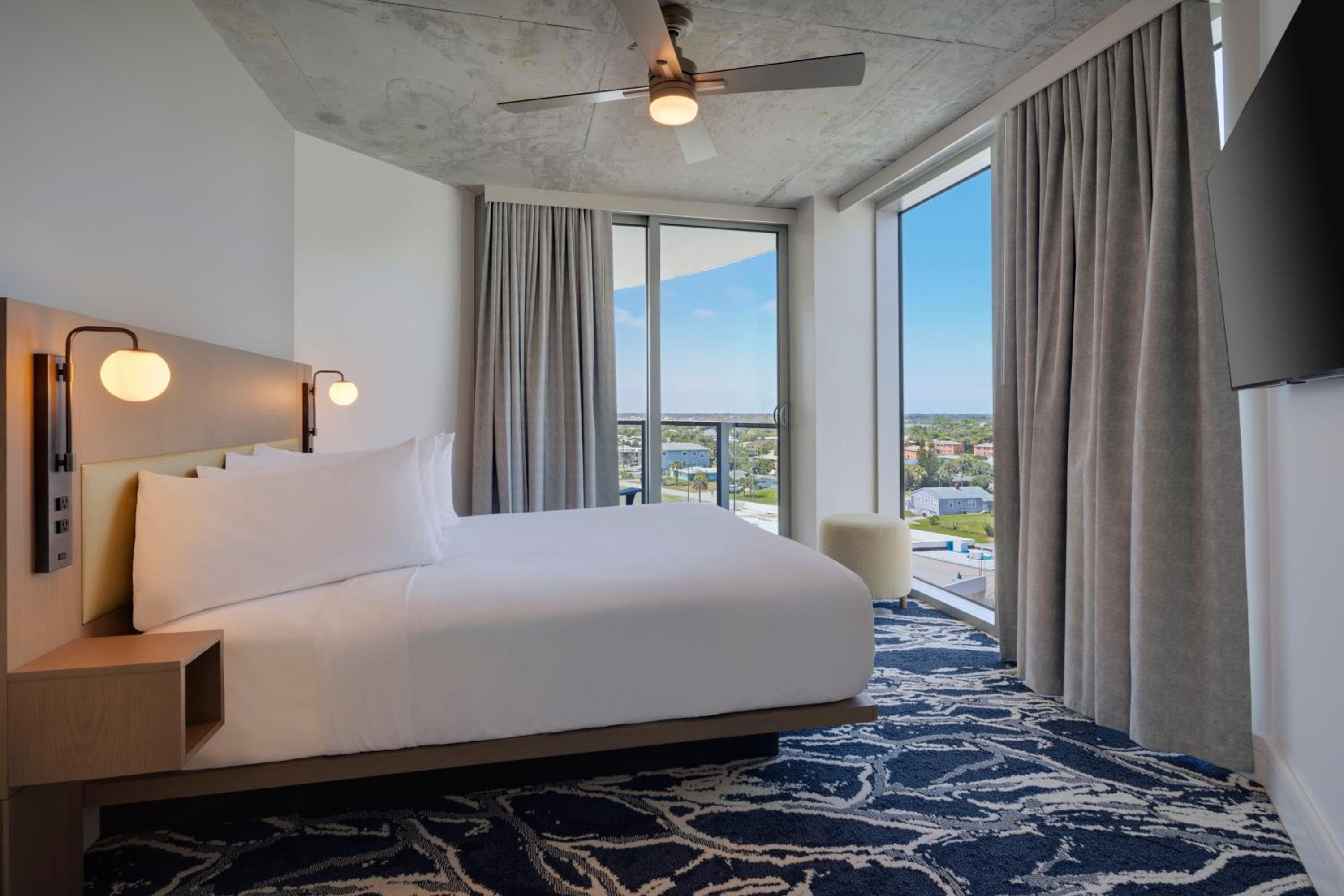 2 Bedroom City View Residence - Photo 7