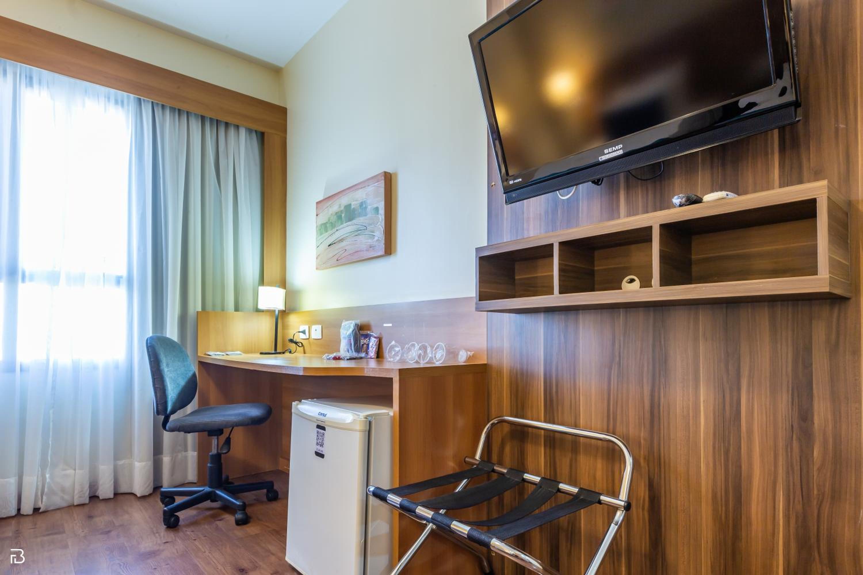 Deluxe Twin Room photo 2