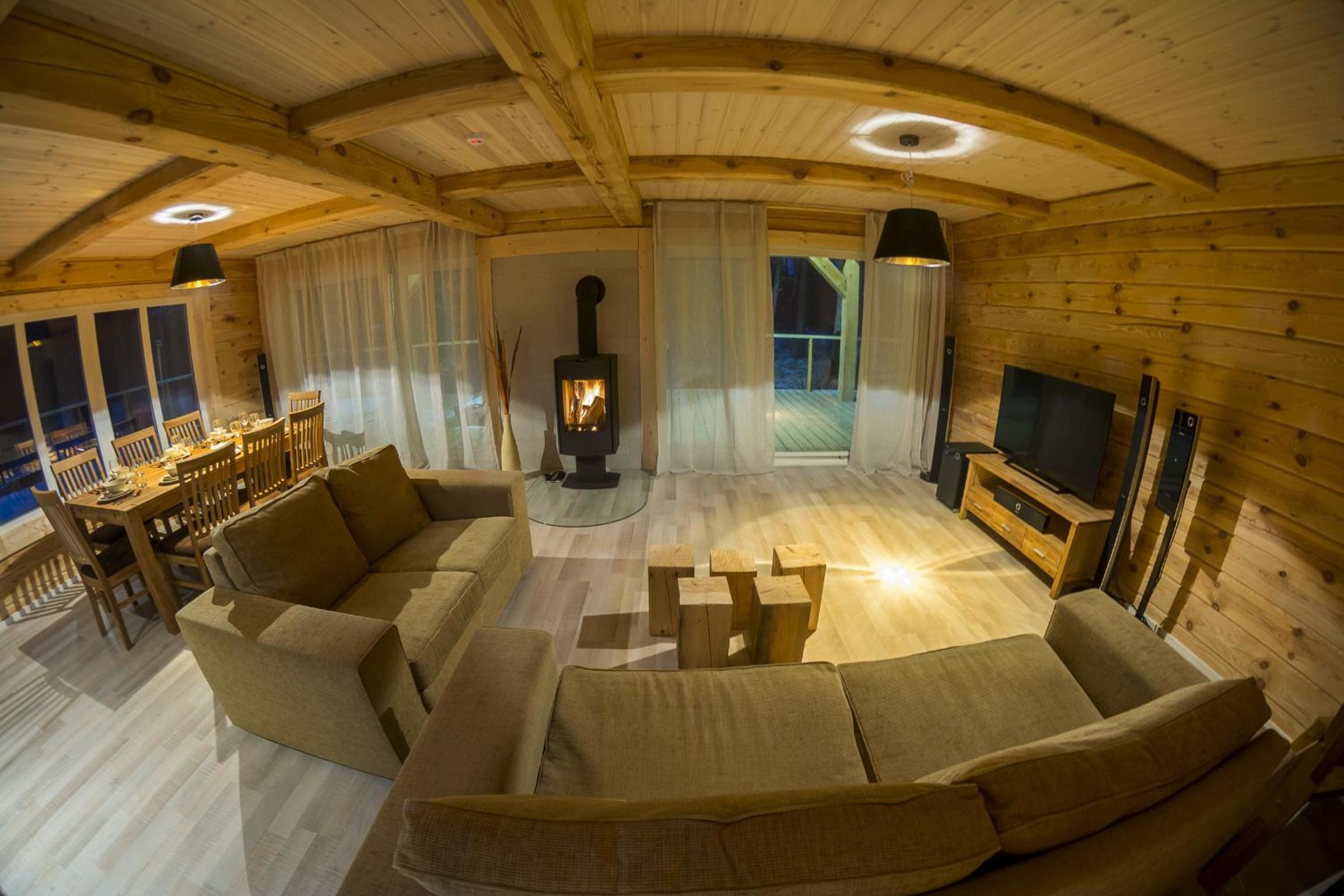 Four-Bedroom House - Photo 6