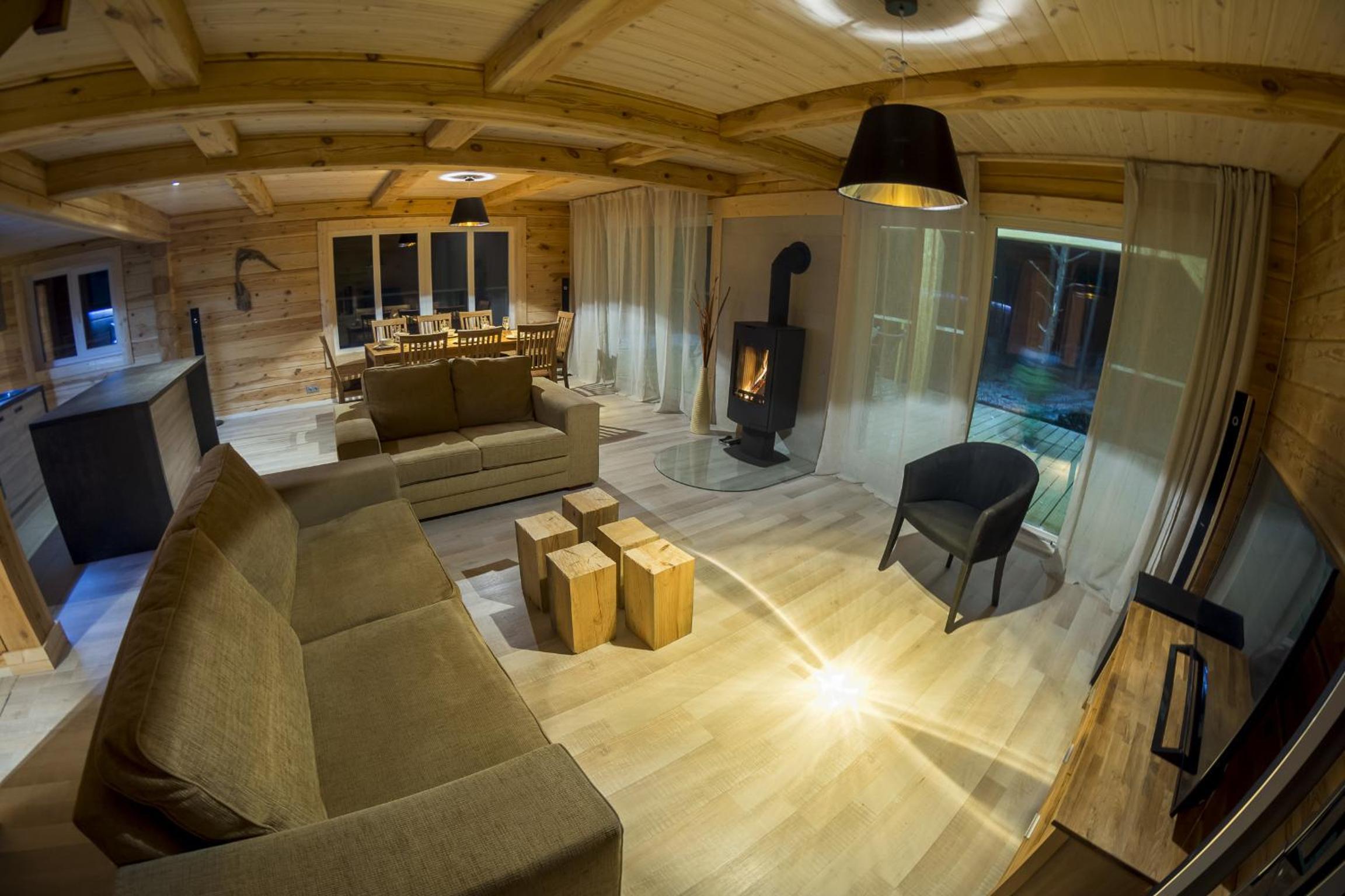 Four-Bedroom House - Photo 7