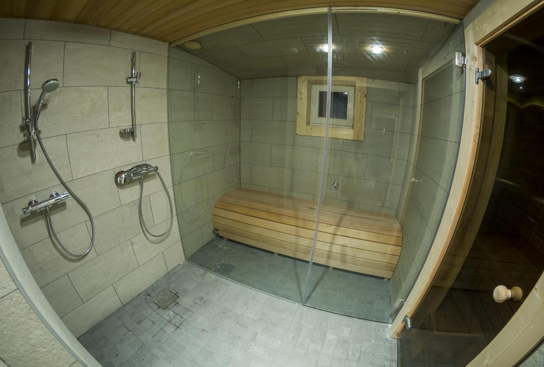 Four-Bedroom House - Photo 17