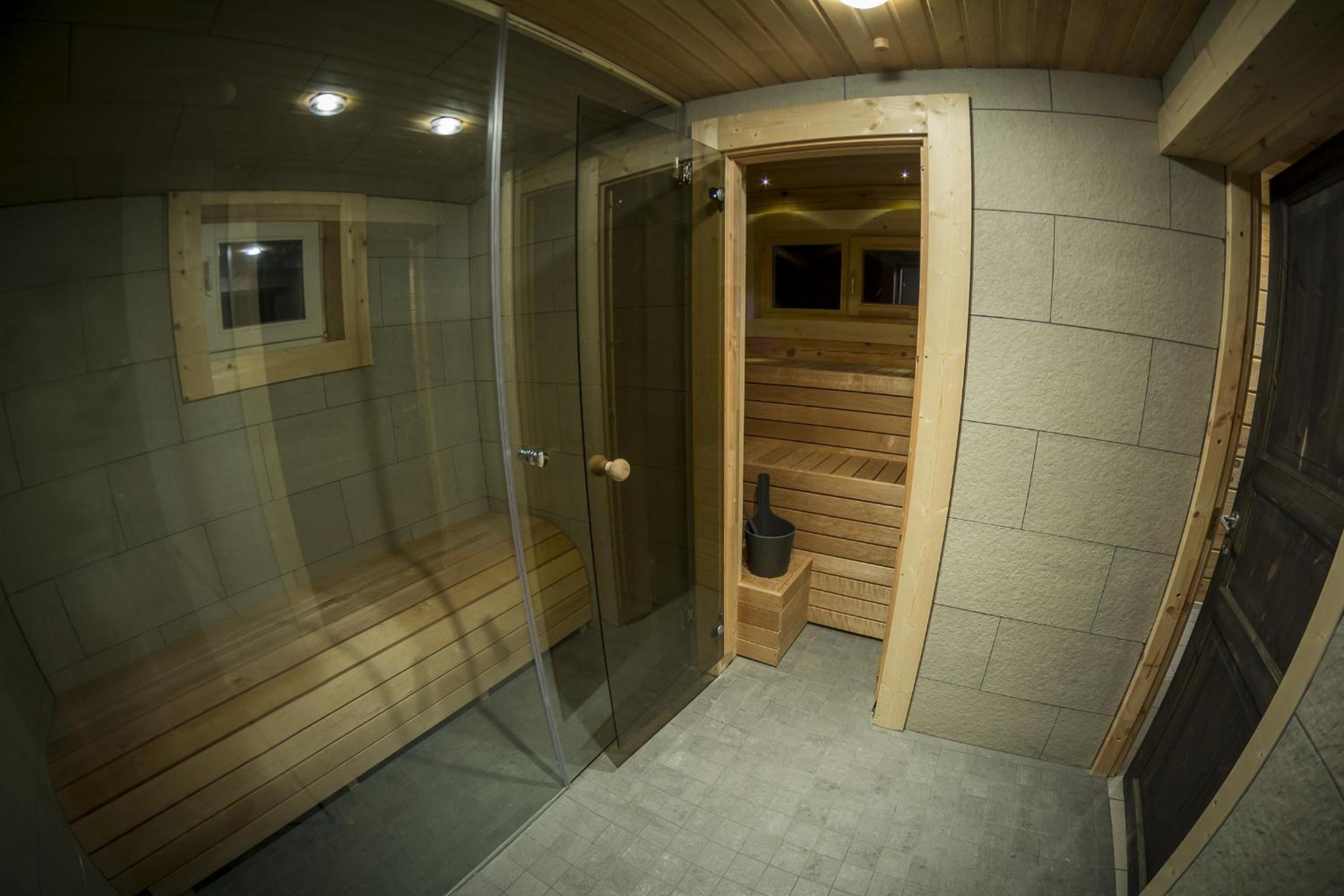 Four-Bedroom House - Photo 30