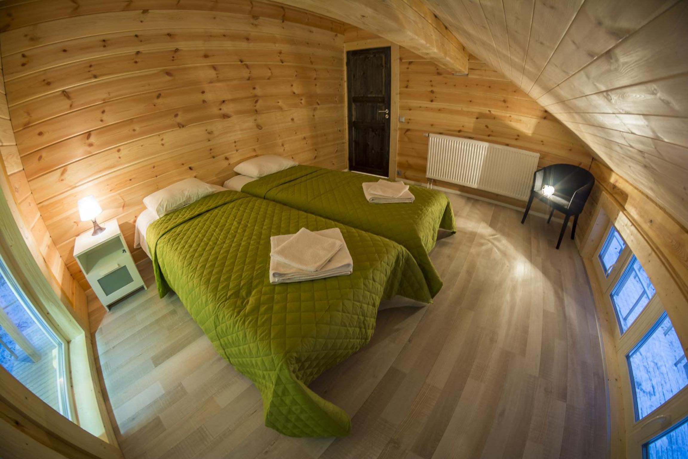 Four-Bedroom House - Photo 4