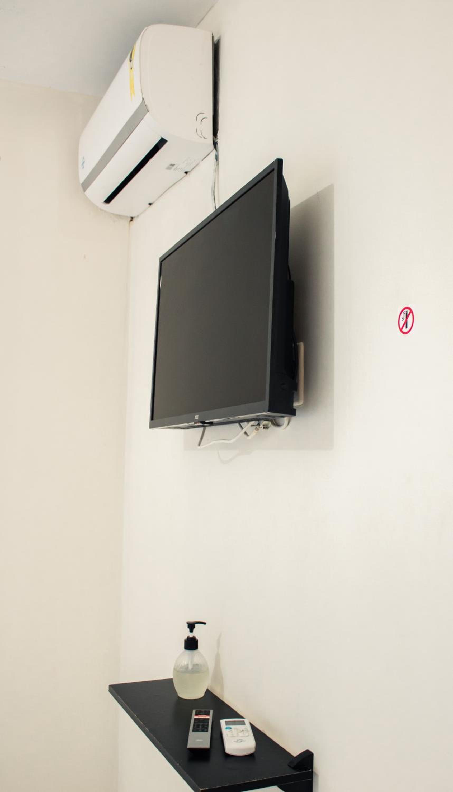 Standard Suite - Photo 13
