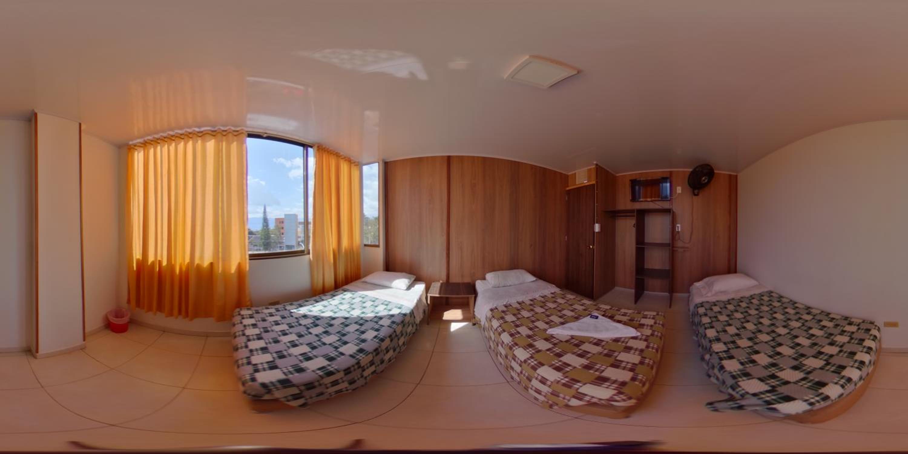 Basic Triple Room with Shared Bathroom