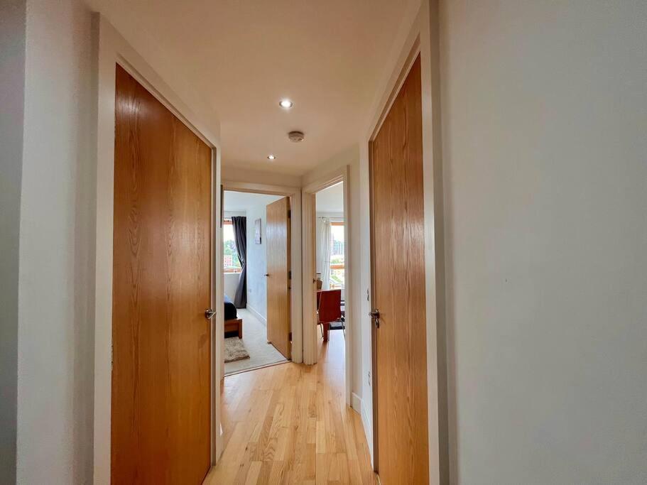 One-Bedroom Apartment photo 3