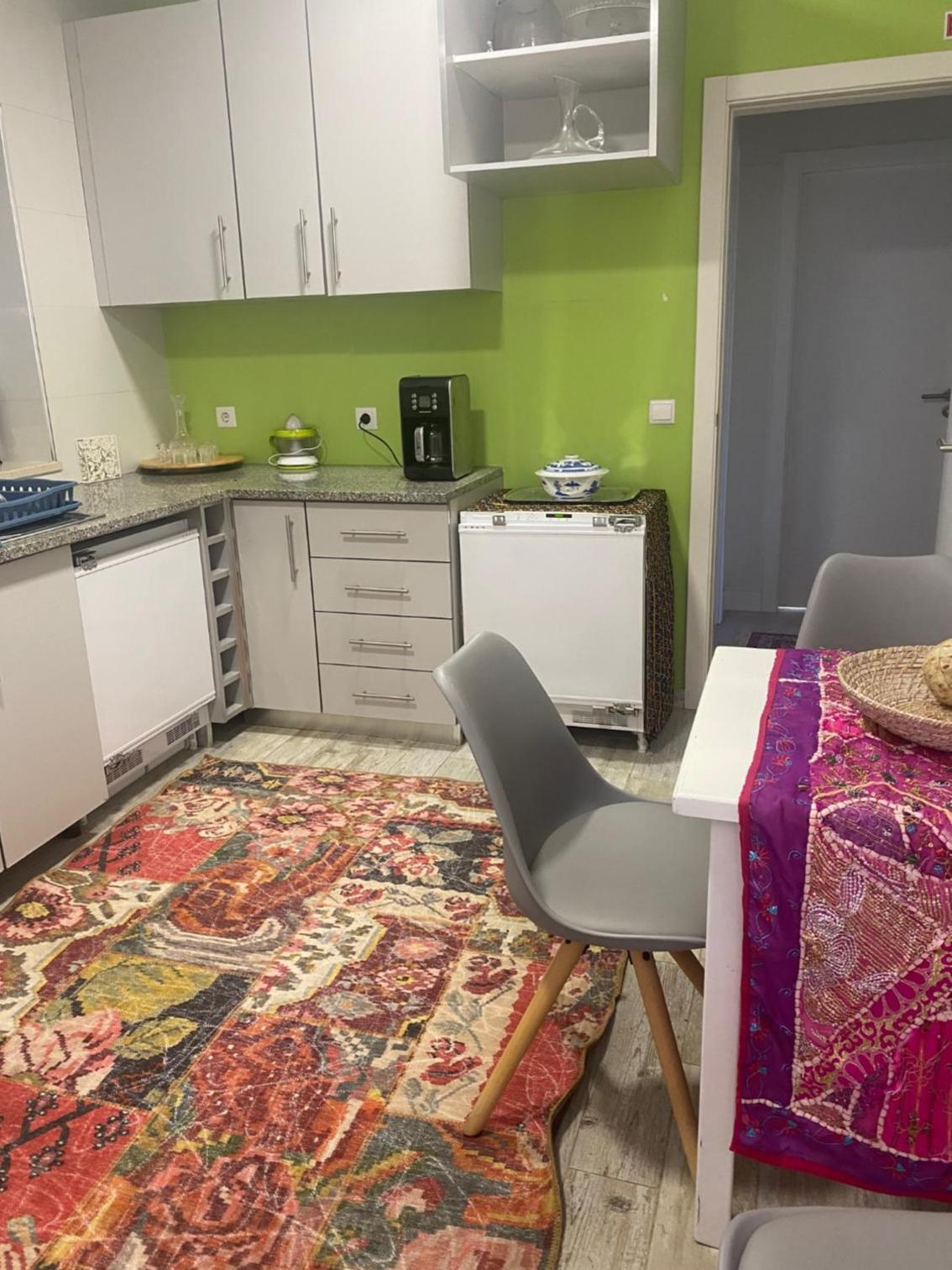 Three-Bedroom House - Photo 4