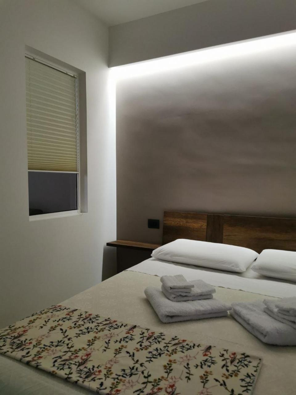 One-Bedroom Apartment - Photo 9
