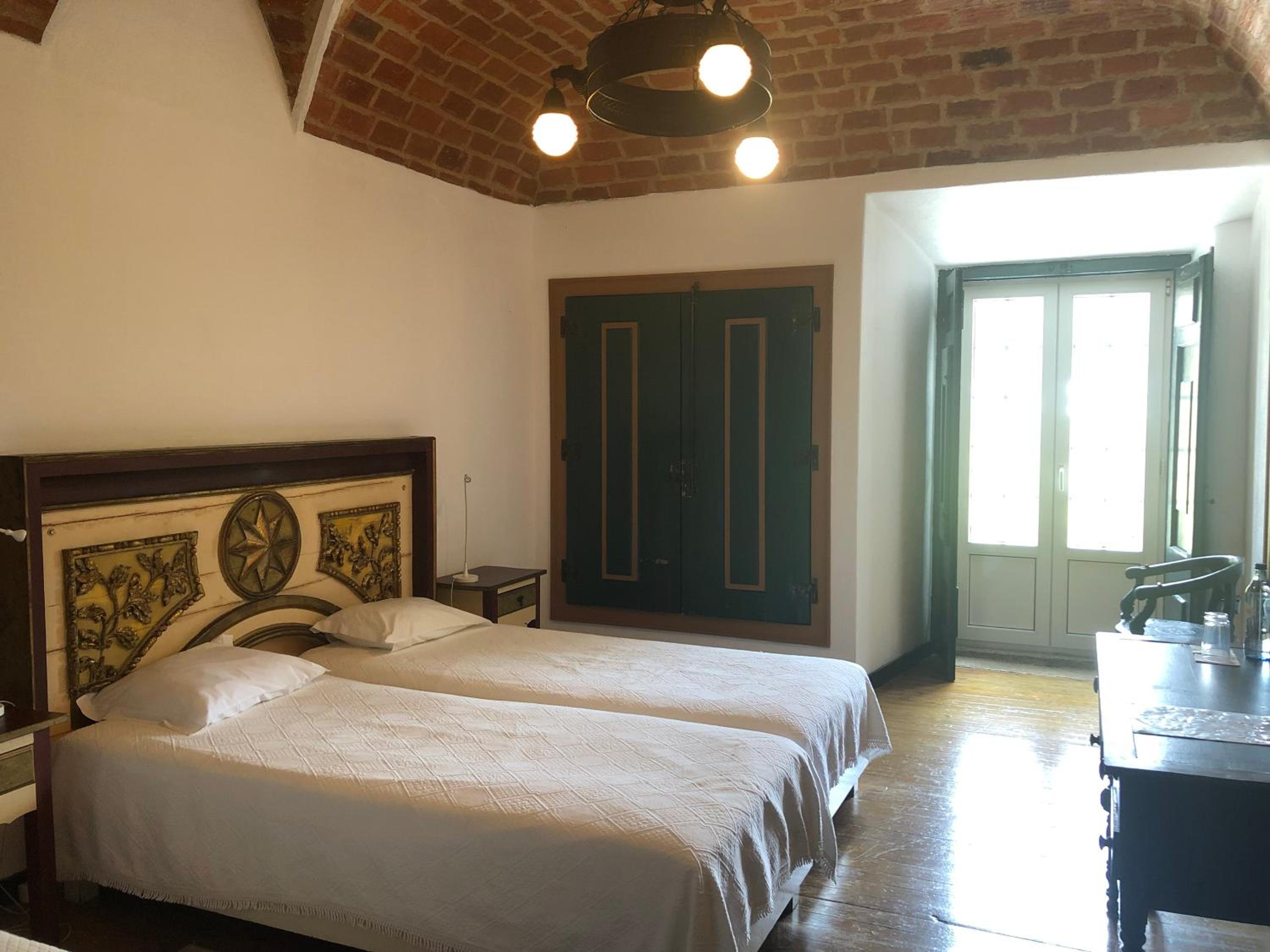 Twin Room - Photo 1